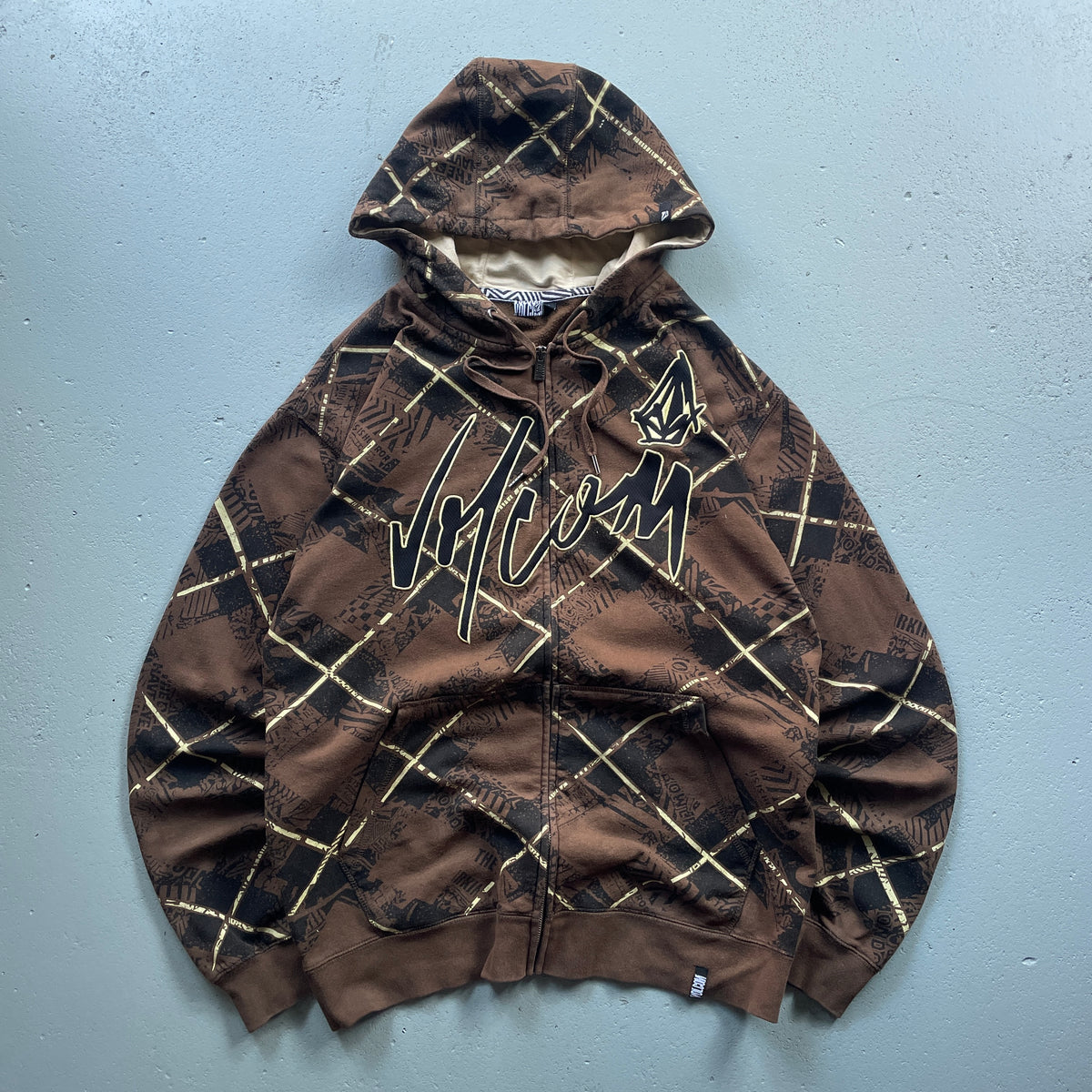 2000’s Volcom Full-Zip Hoodie (L)