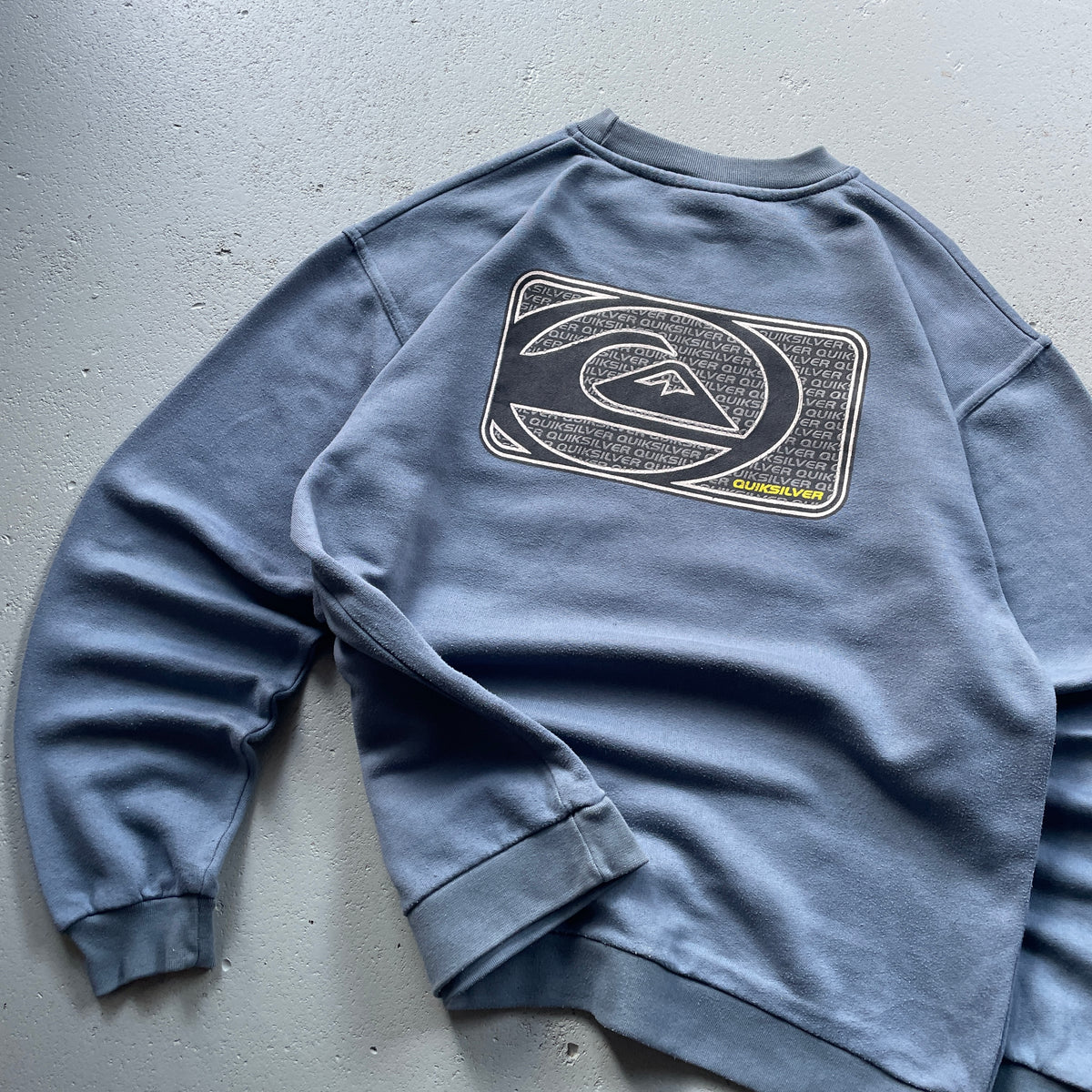 2000’s Quiksilver Sweatshirt (S/M)