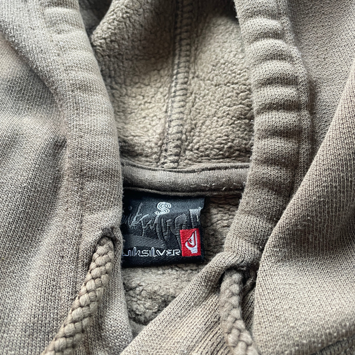 2000’s Quiksilver Hoodie (M)