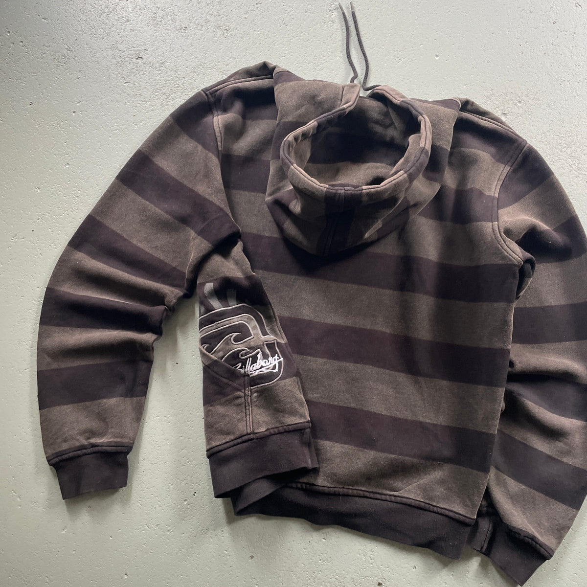 2000’s Billabong Hoodie (M)