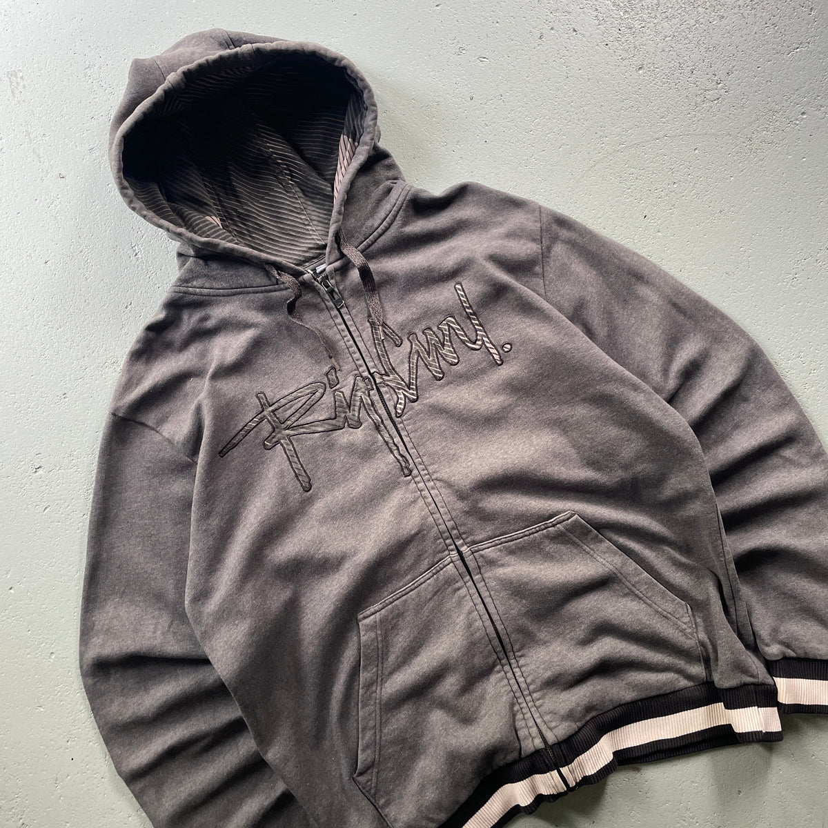 2000’s Rip Curl Hoodie (L)