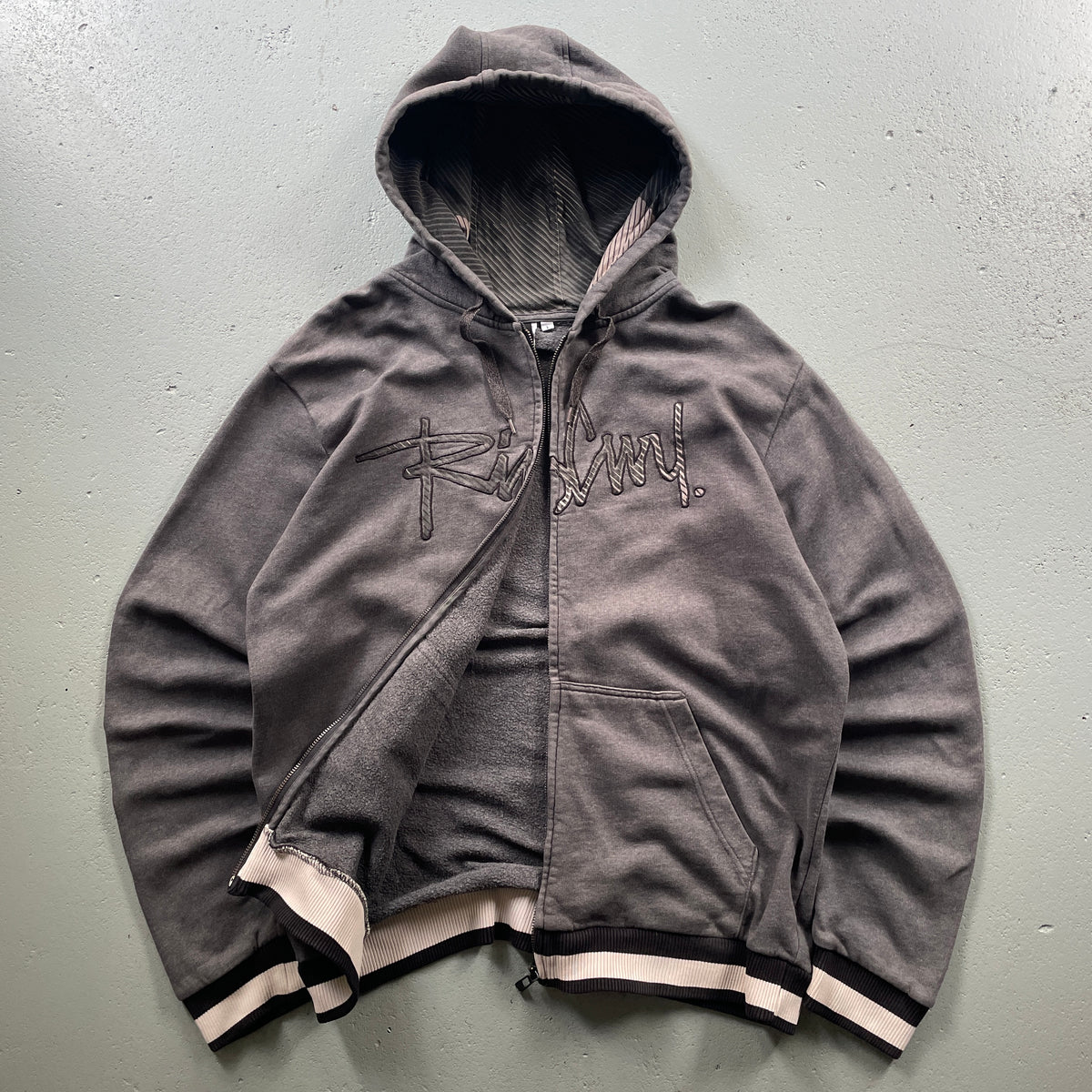 2000’s Rip Curl Hoodie (L)