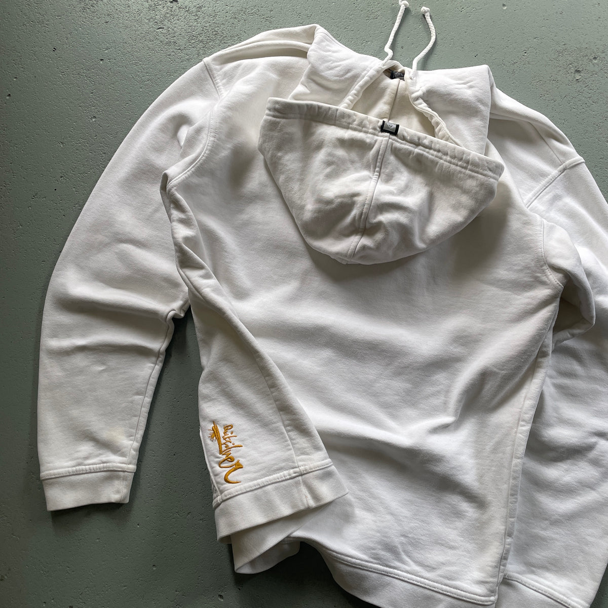 2000’s Quiksilver Hoodie (M)