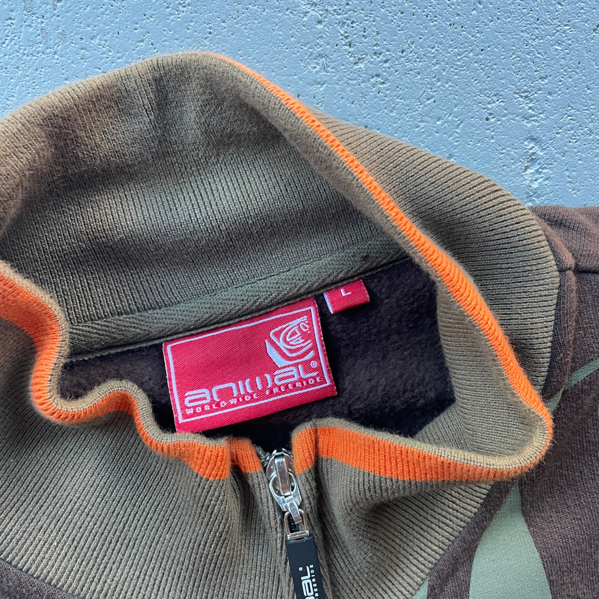 2000’s Animal Zip Sweatshirt (L)