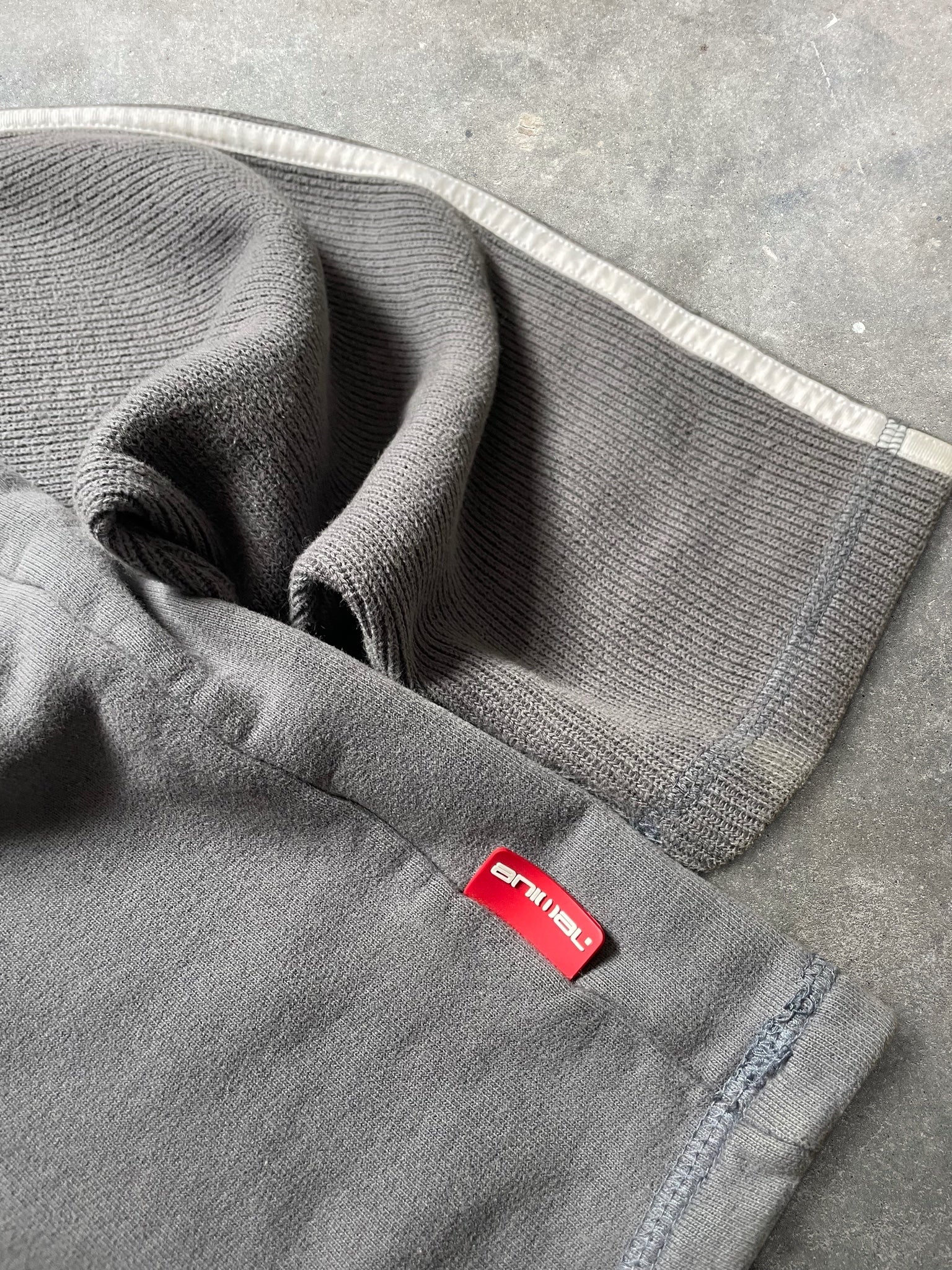 2000's Animal Sweatshirt Brown Grey (M)
