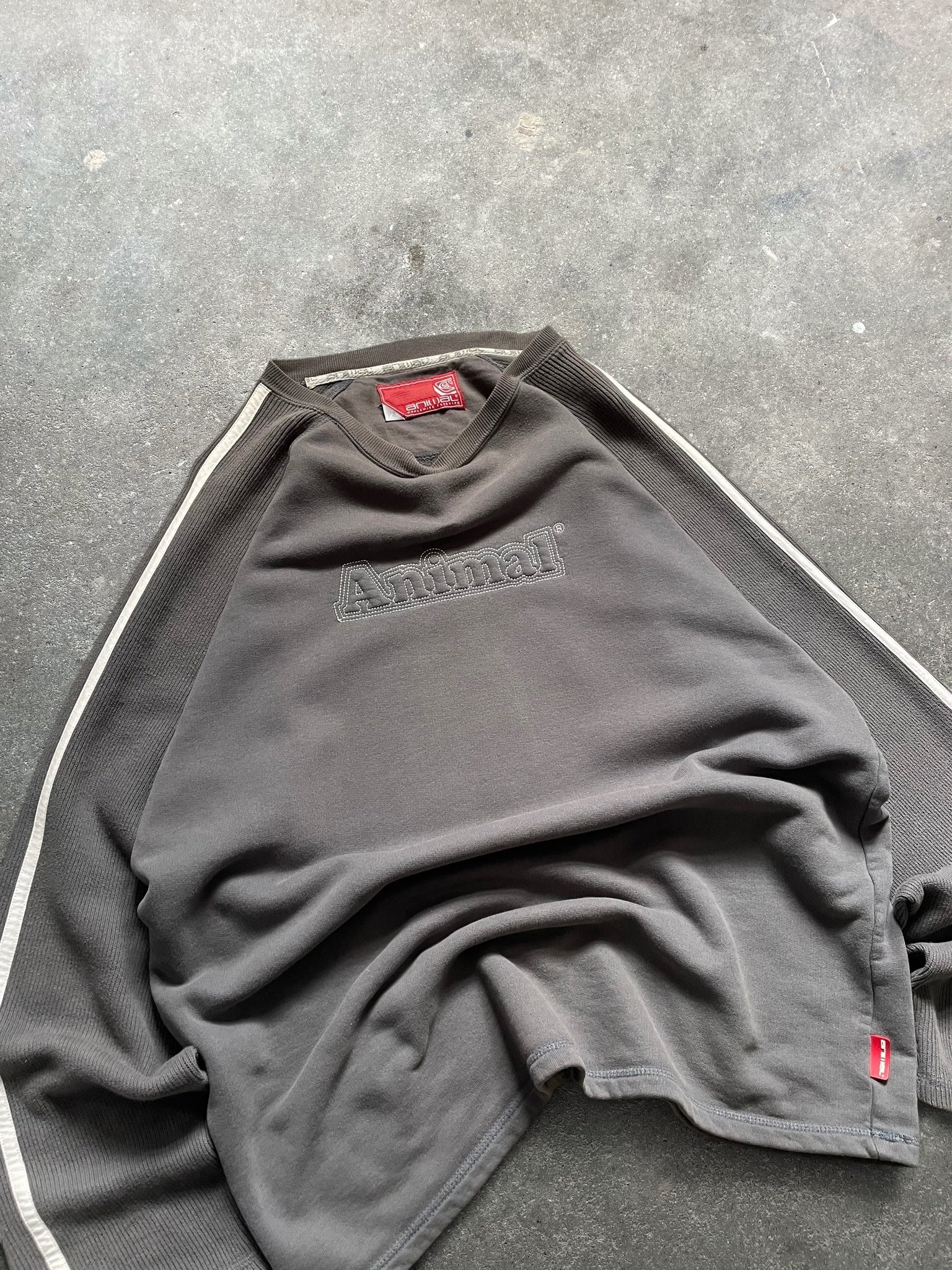 2000's Animal Sweatshirt Brown Grey (M)