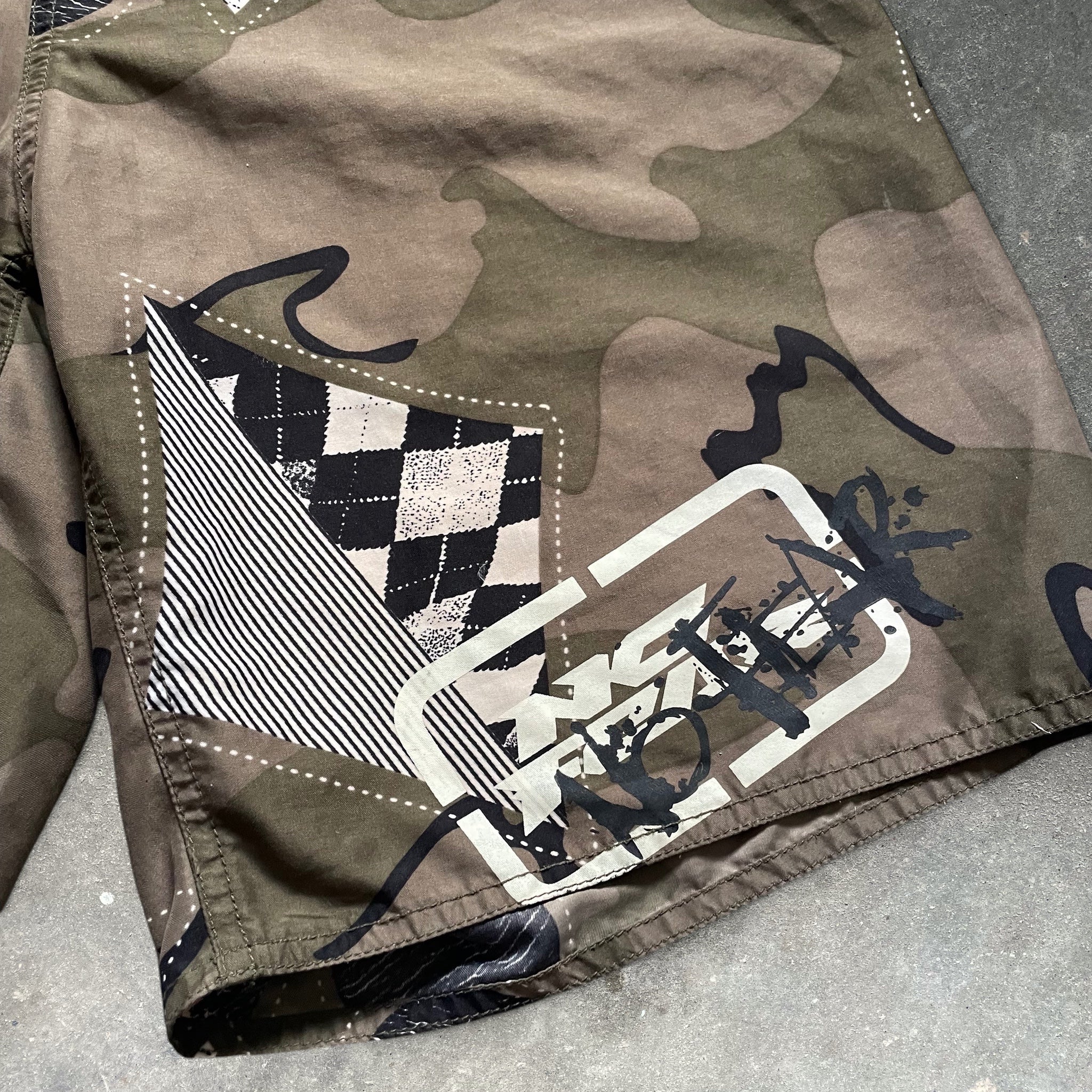 2000's No Fear Camo Boardshorts (M)