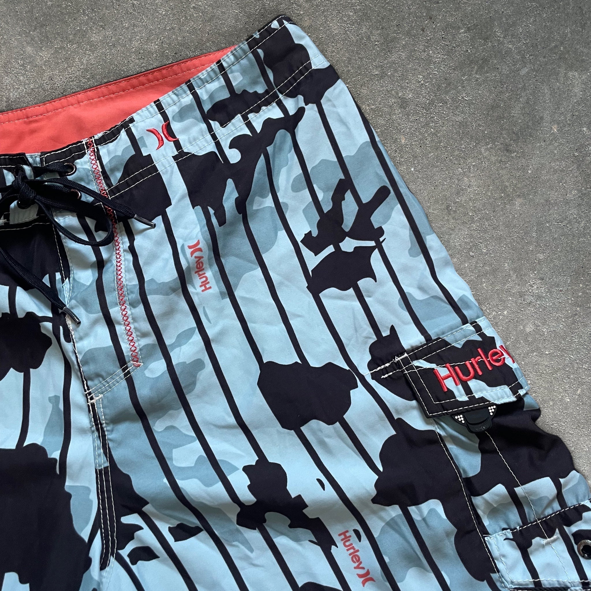 2000's Hurley Camo Boardshorts (M)