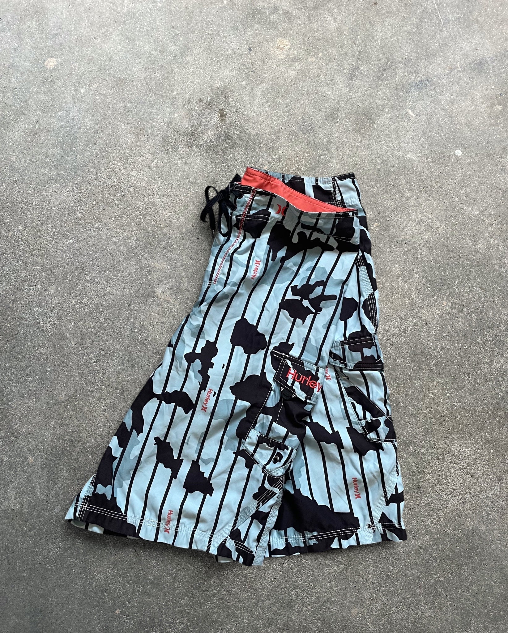 2000's Hurley Camo Boardshorts (M)