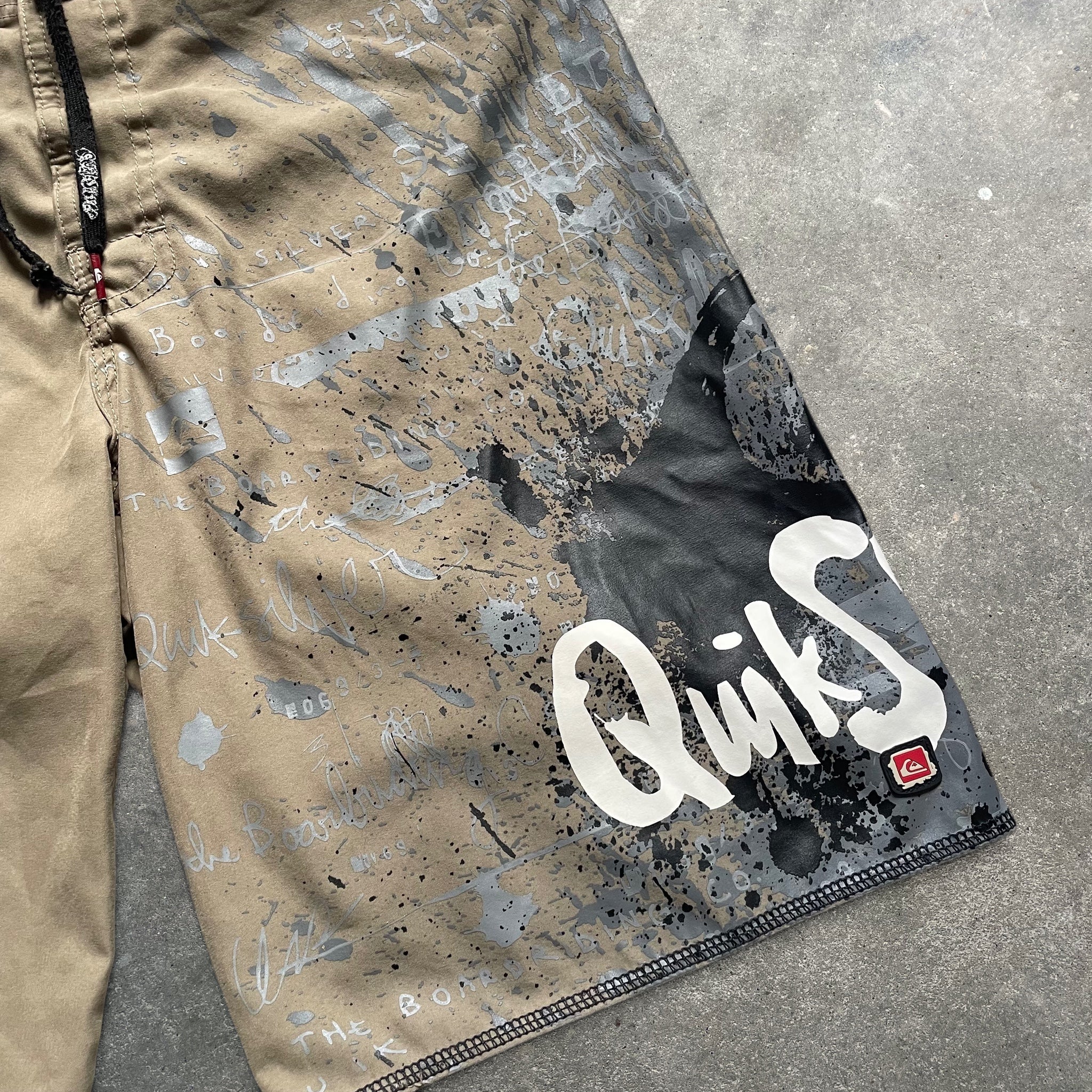 2000's Quiksilver Boardshorts (S)