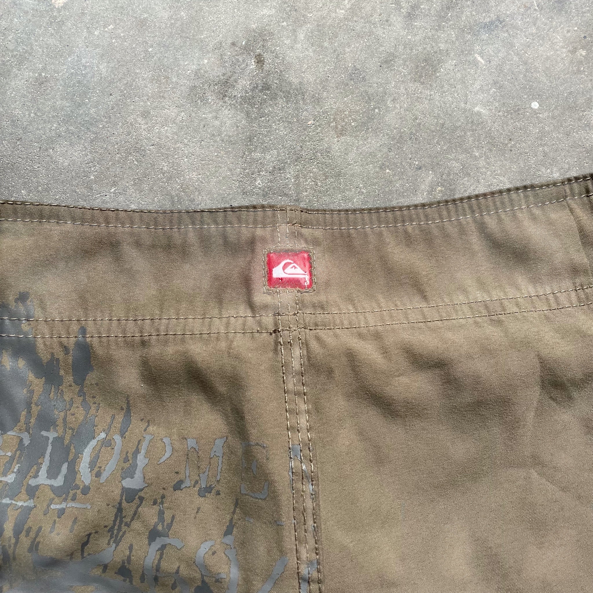 2000's Quiksilver Boardshorts (S)