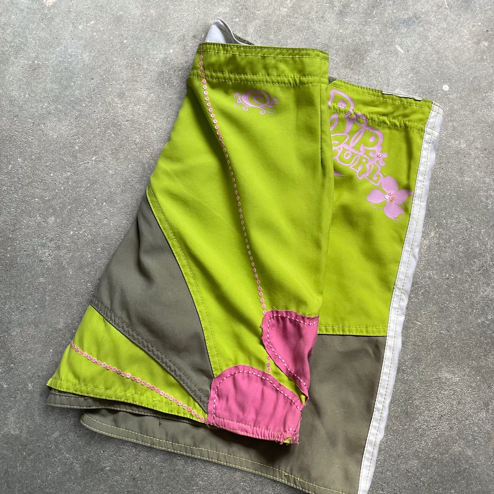 2000's Rip Curl Boardshorts (M)
