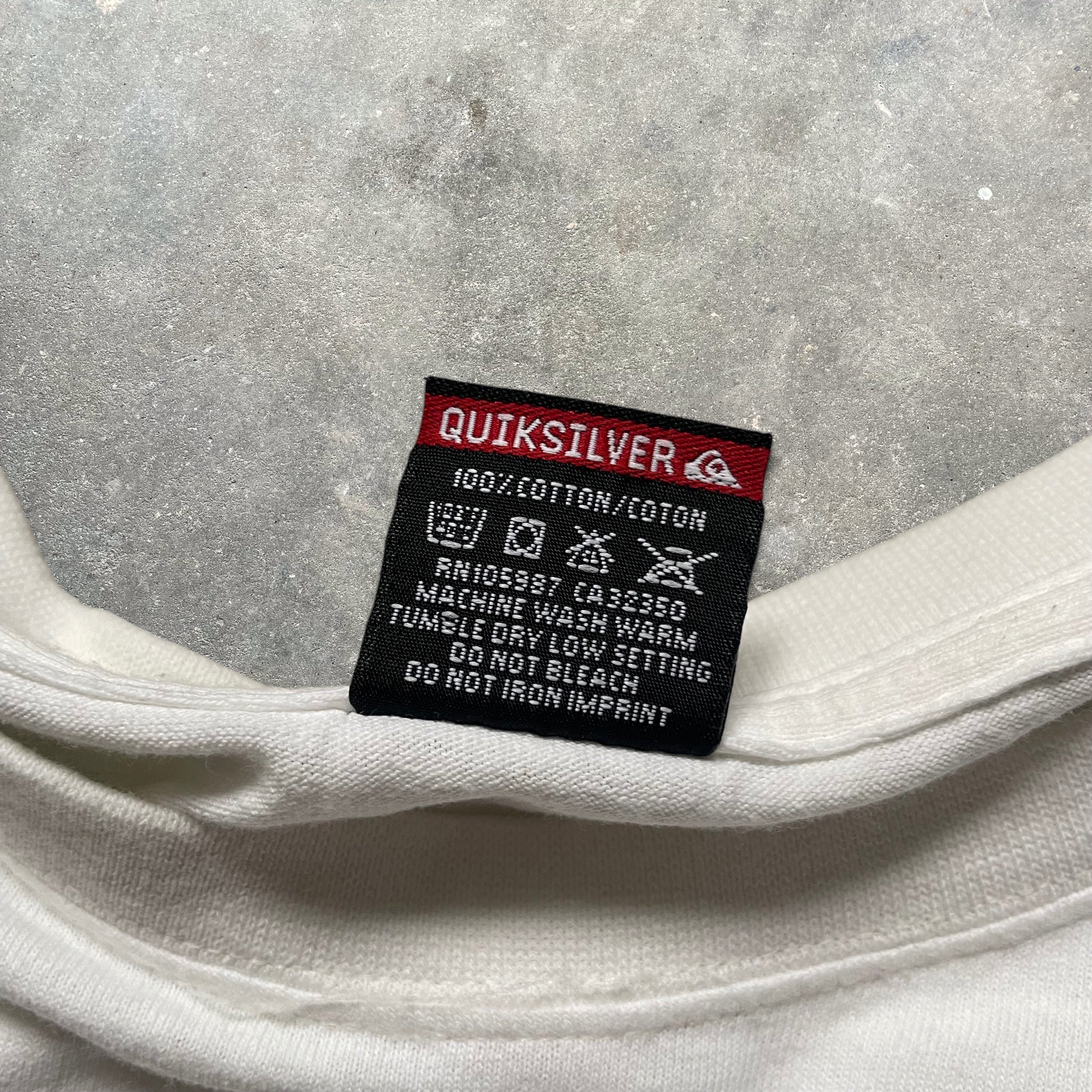 2000's Quiksilver Tee White (L)