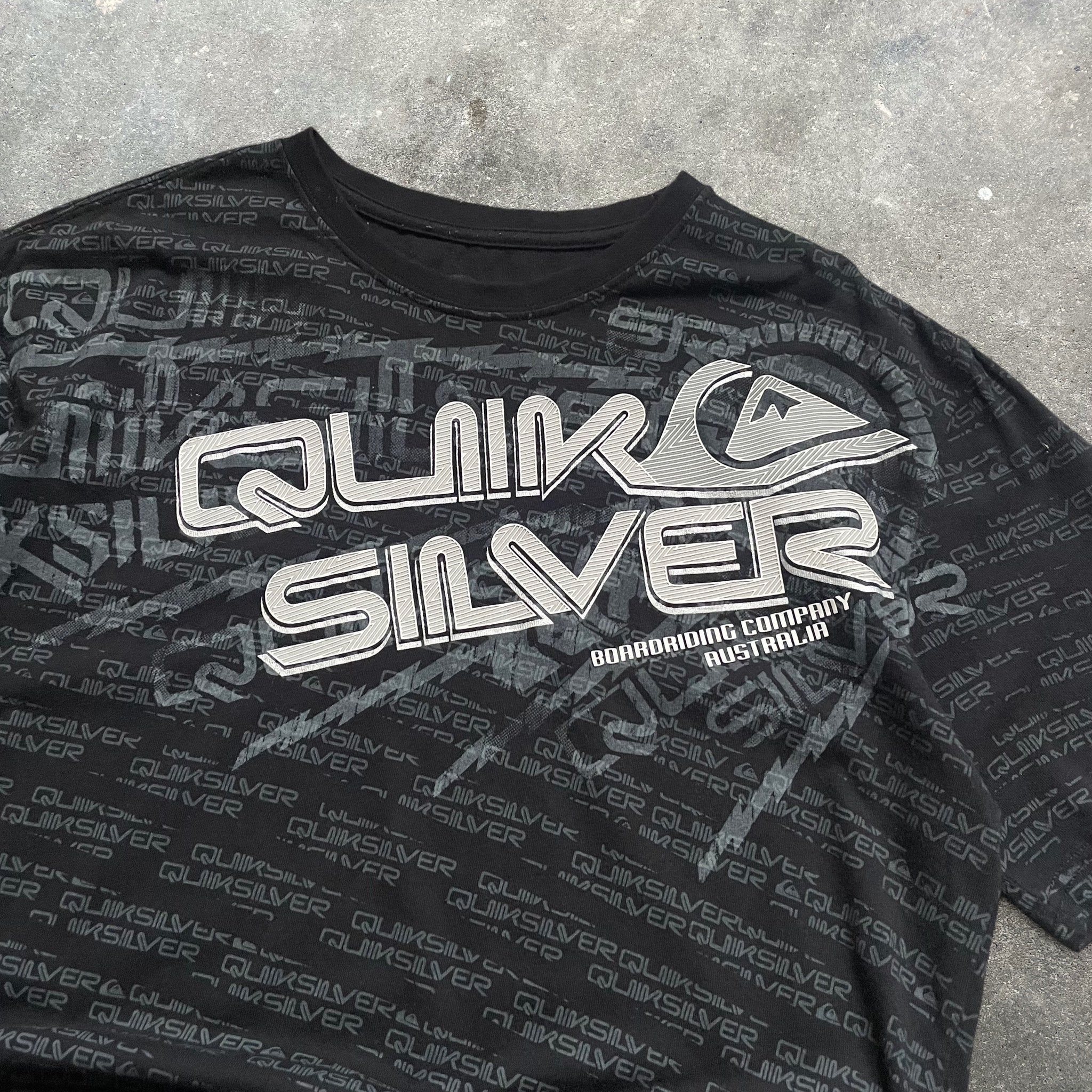 2000's Quiksilver Tee Black (L)