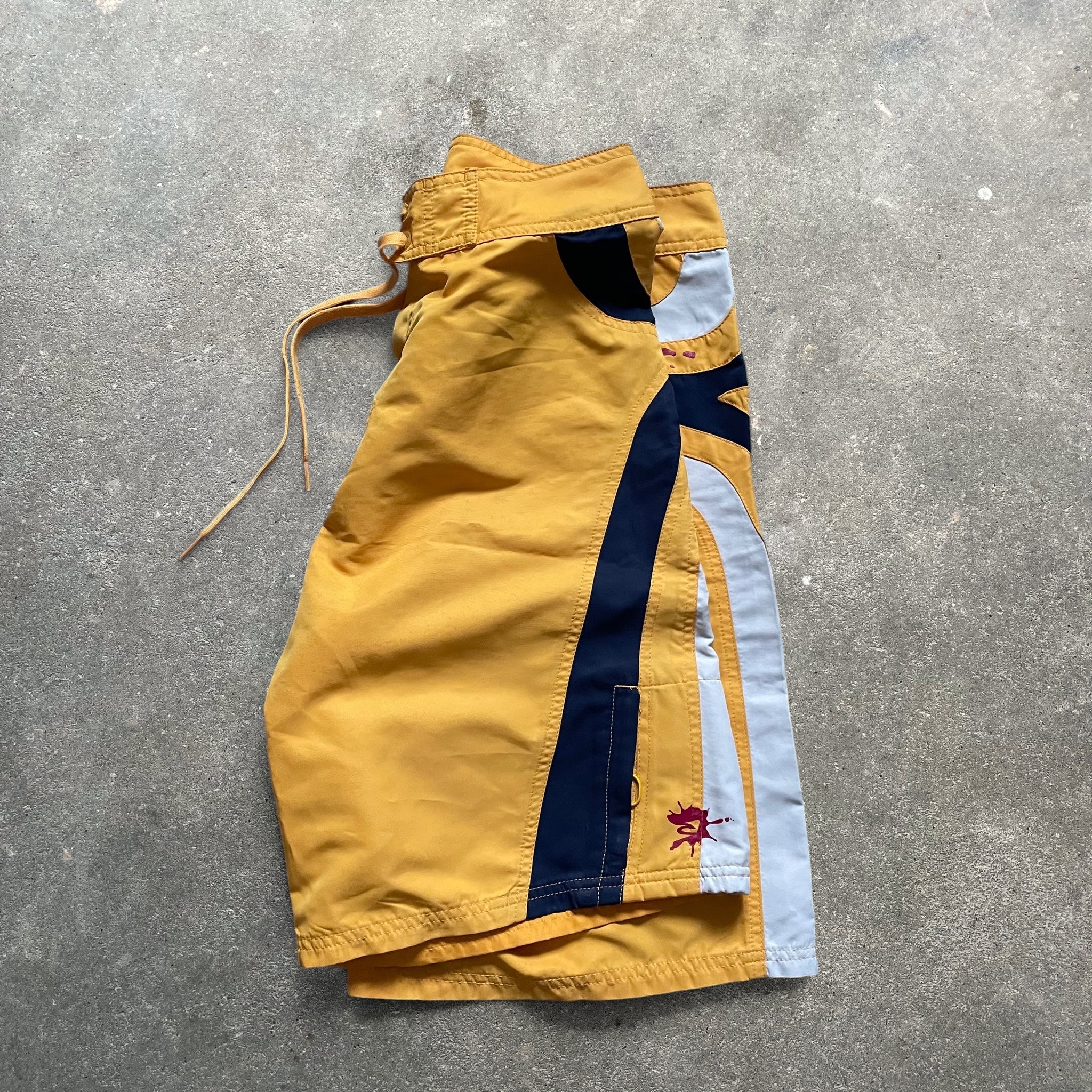 2000's Quiksilver Boardshorts (XS)