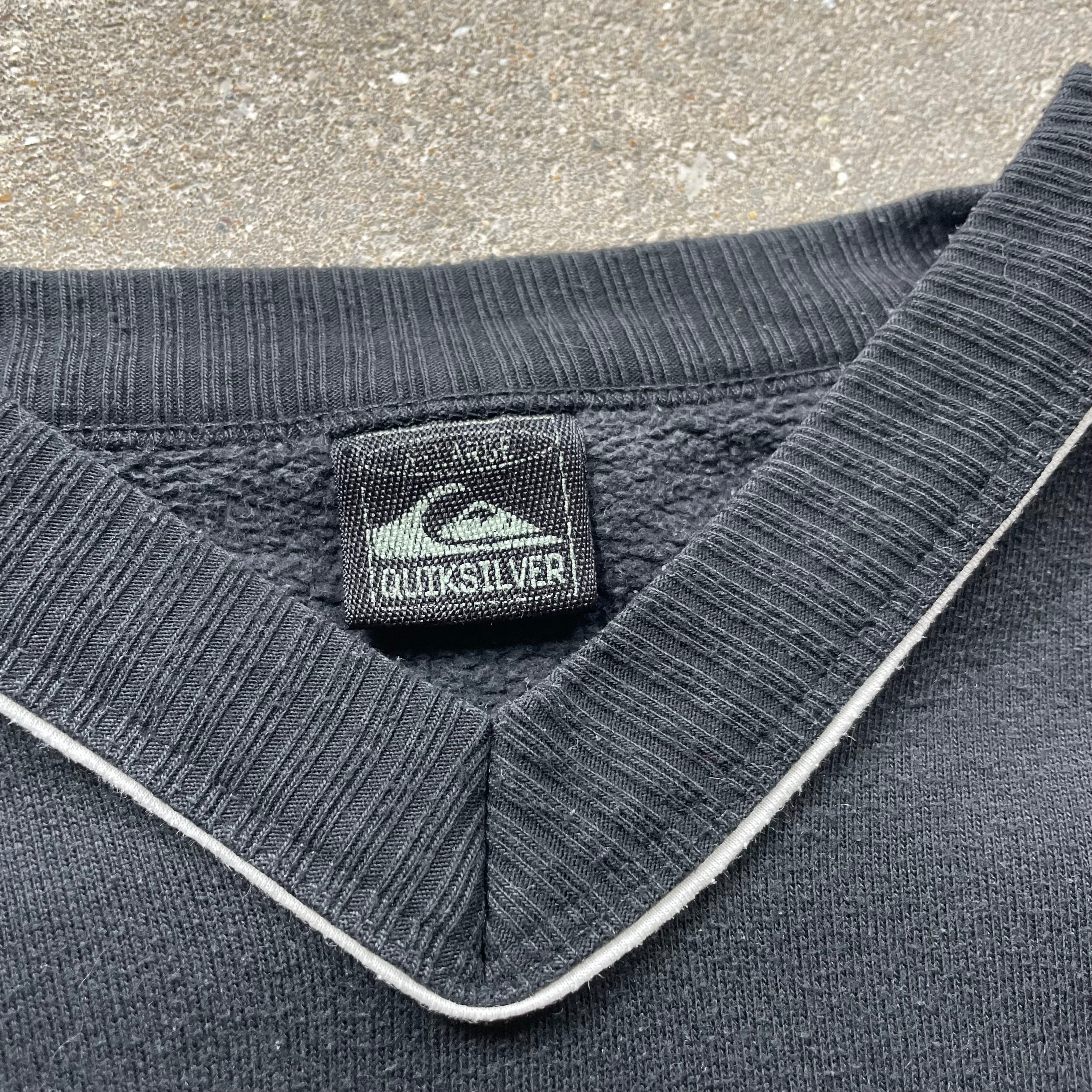 2000's Quiksilver Sweatshirt Black (XL)