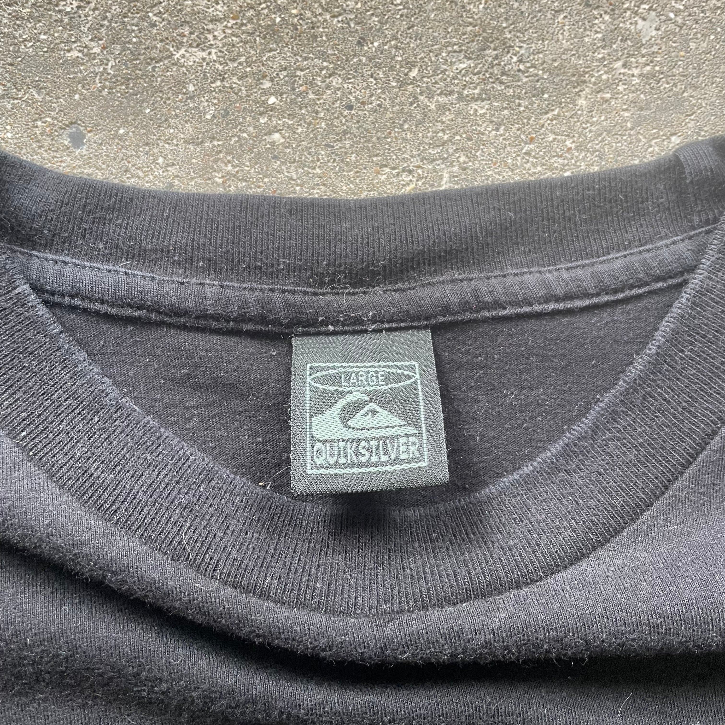 2000's Quiksilver Tee Black (L)