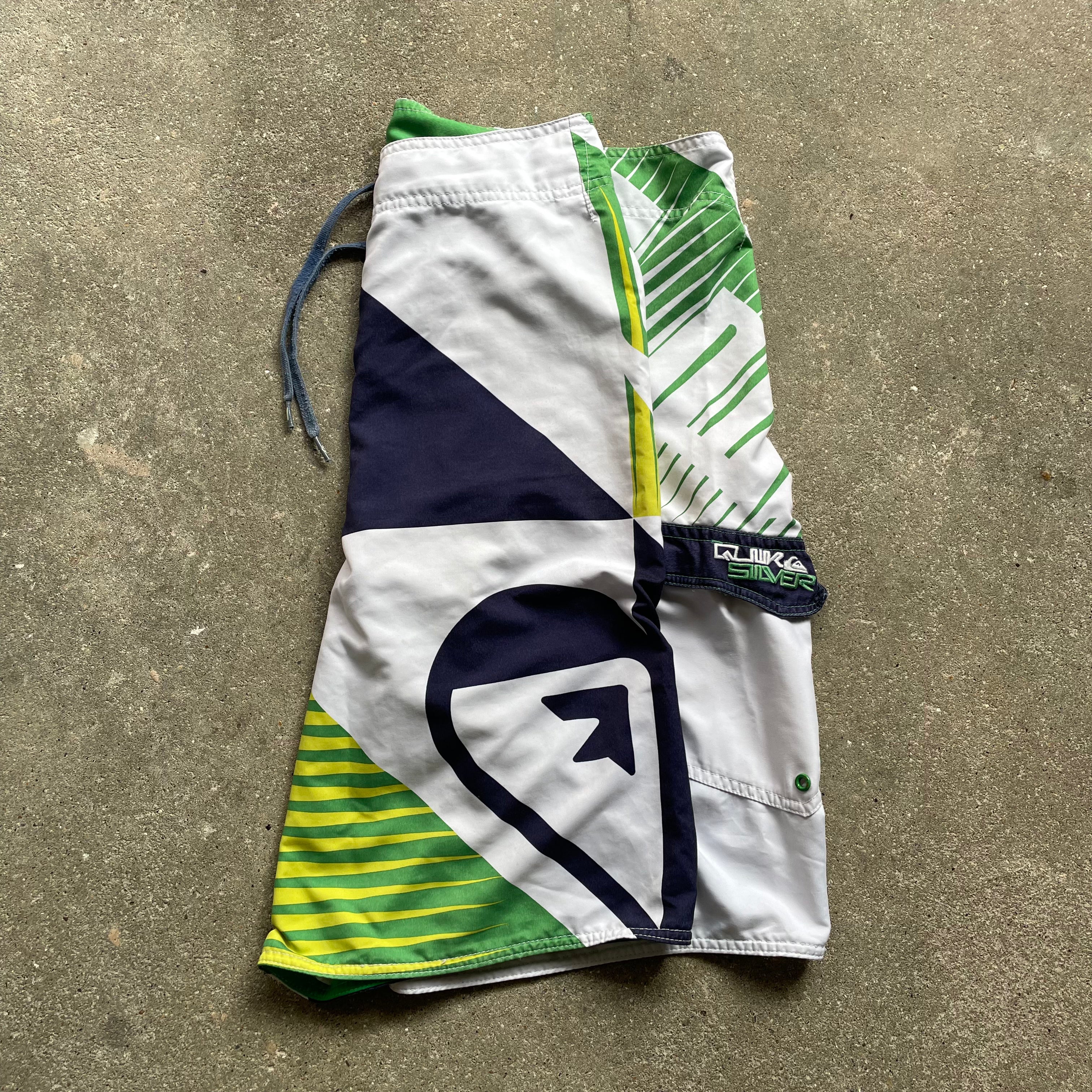 2000's Quiksilver Boardshorts (34)