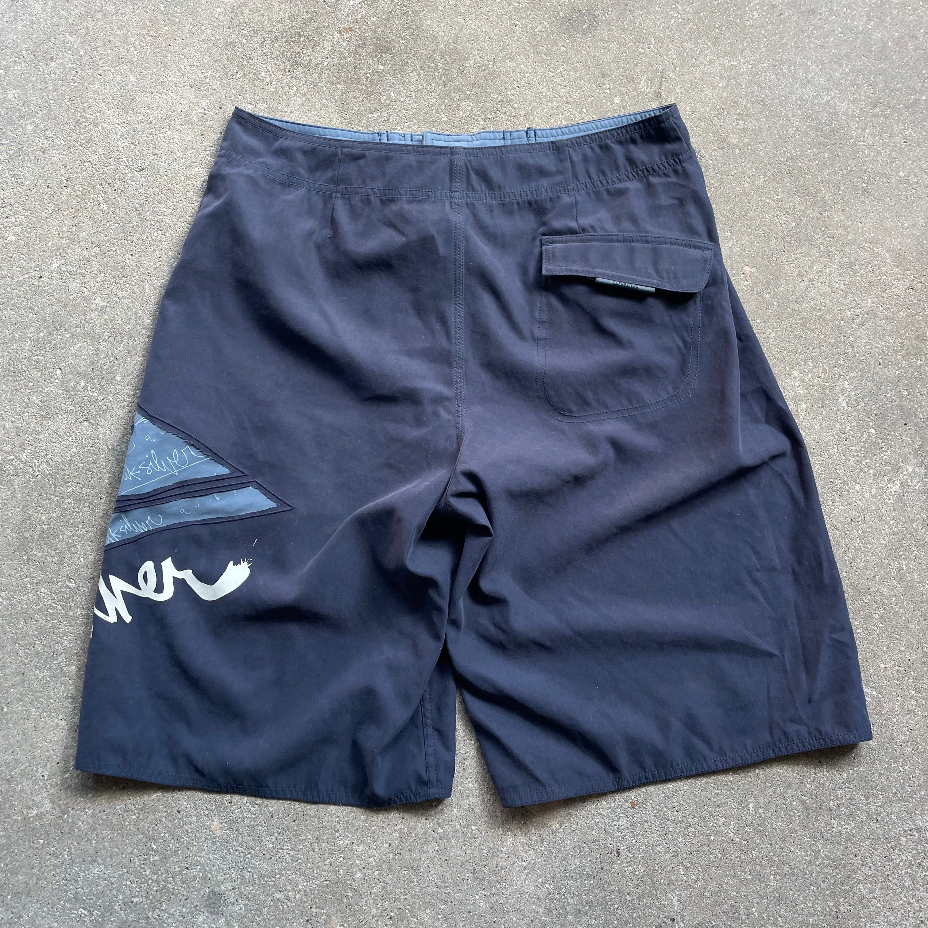 2000's Quiksilver Boardshorts (32)