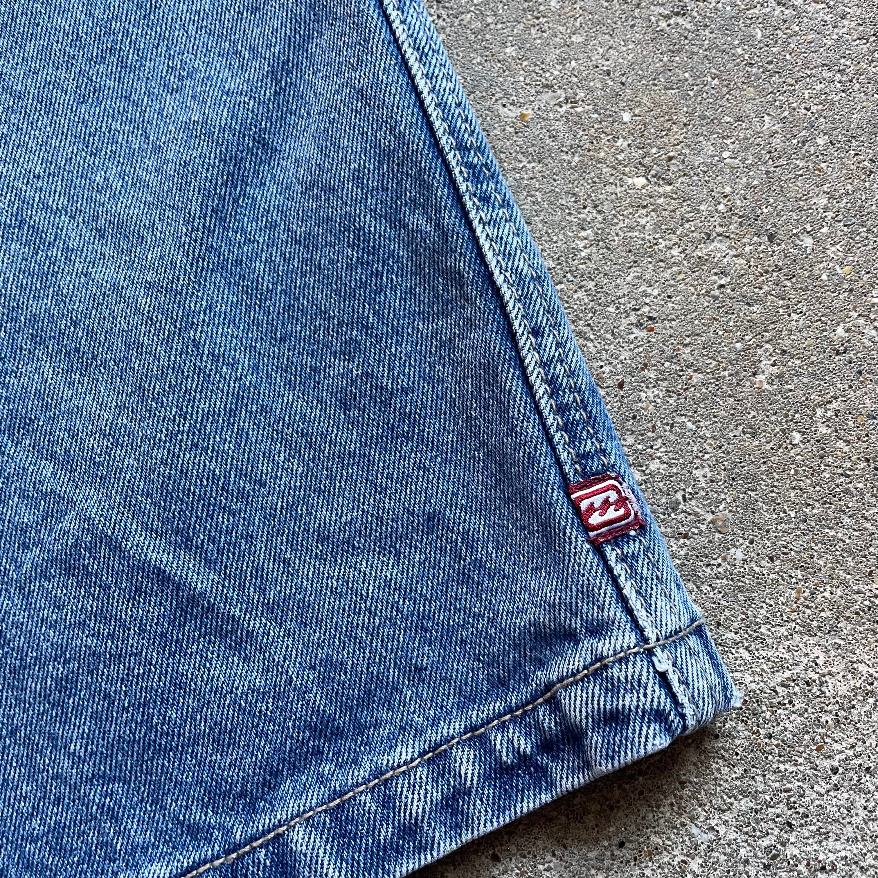 2000's Billabong Denim Jorts (34)
