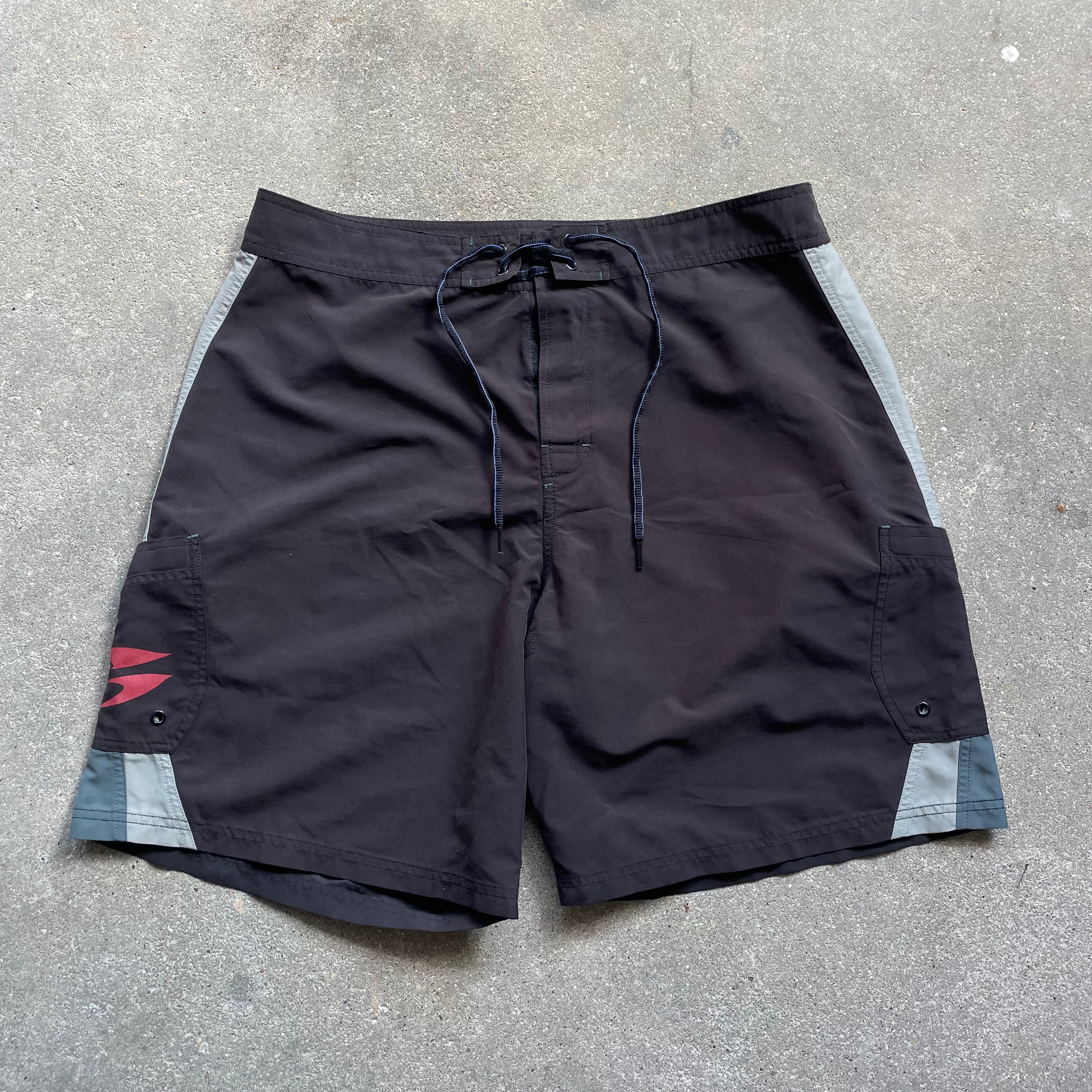 2000's Gotcha Boardshorts (36)