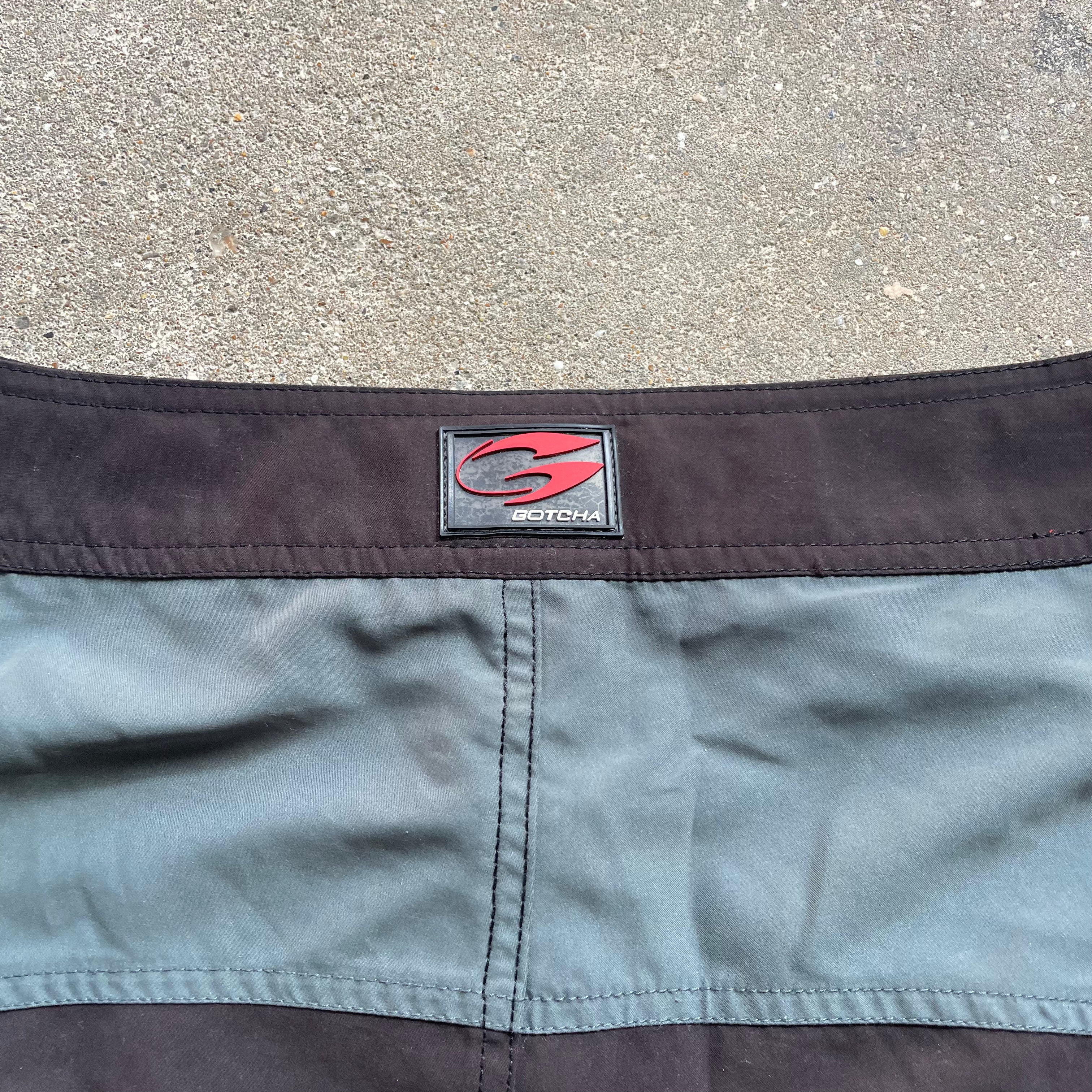2000's Gotcha Boardshorts (36)