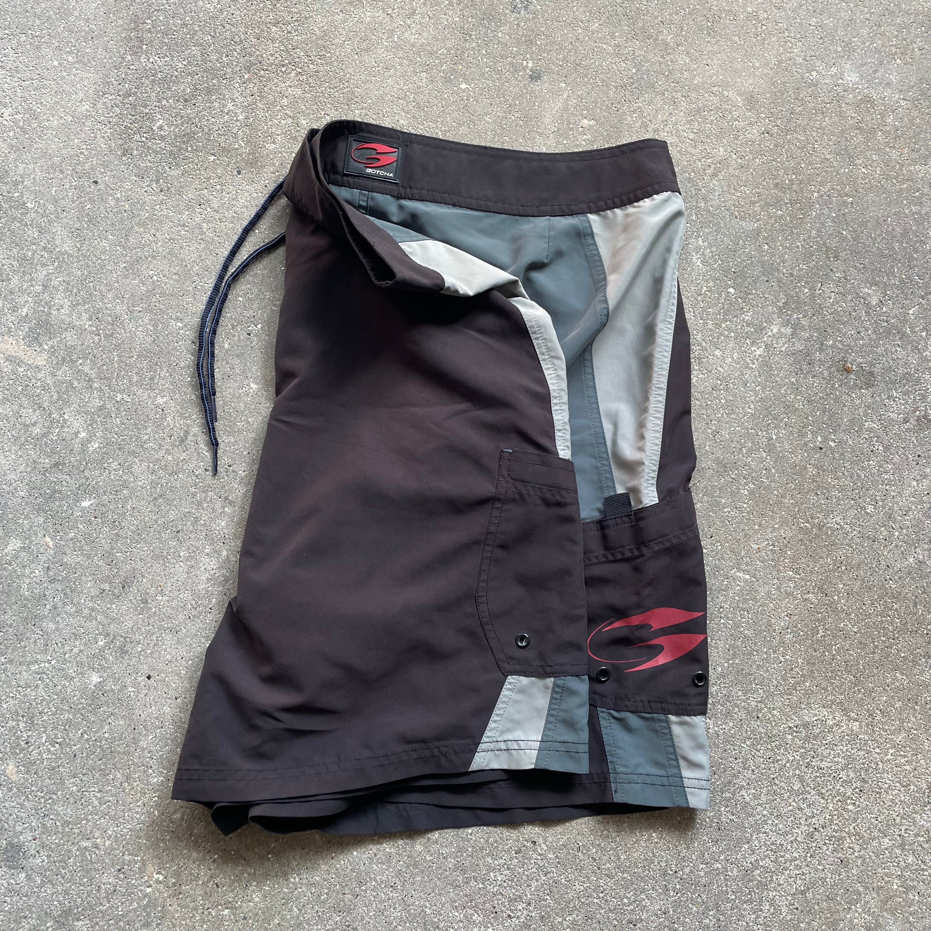 2000's Gotcha Boardshorts (36)