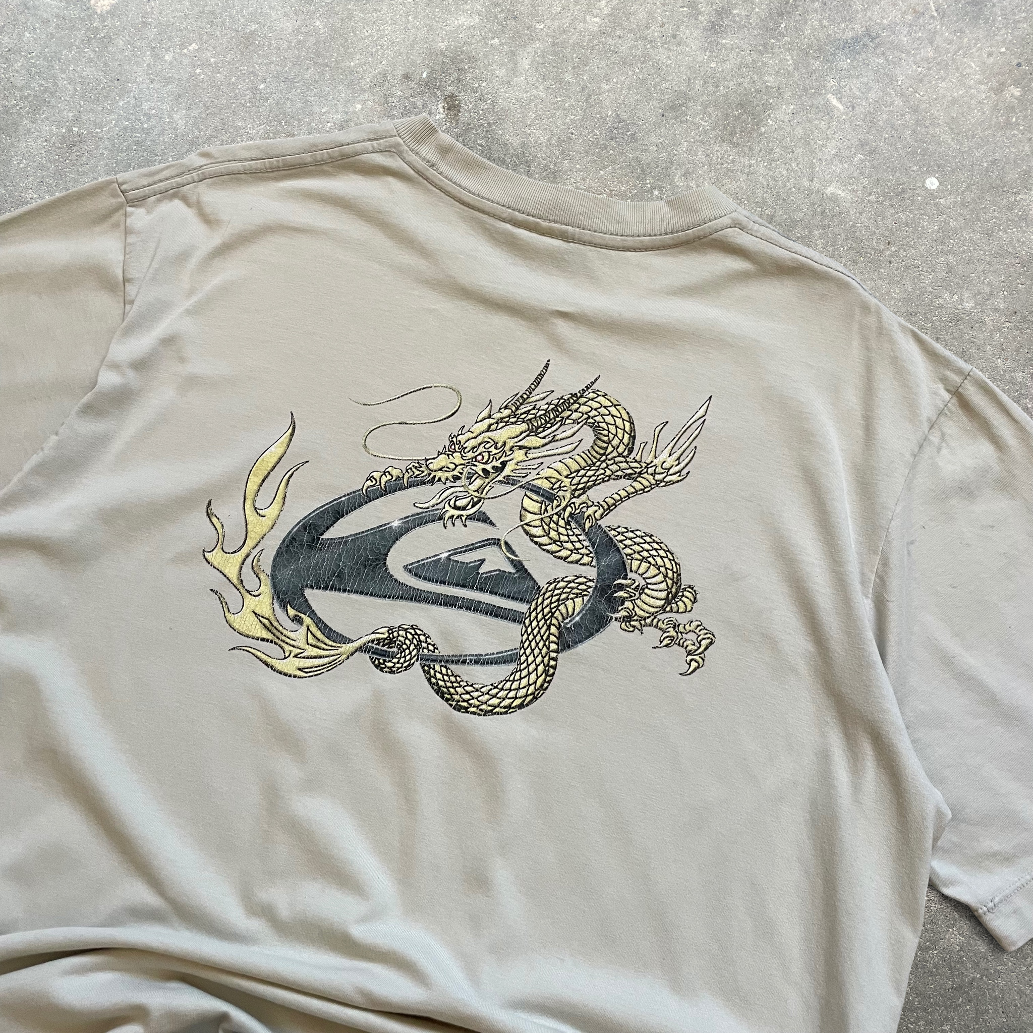 90's Quiksilver Dragon Tee Beige (L)