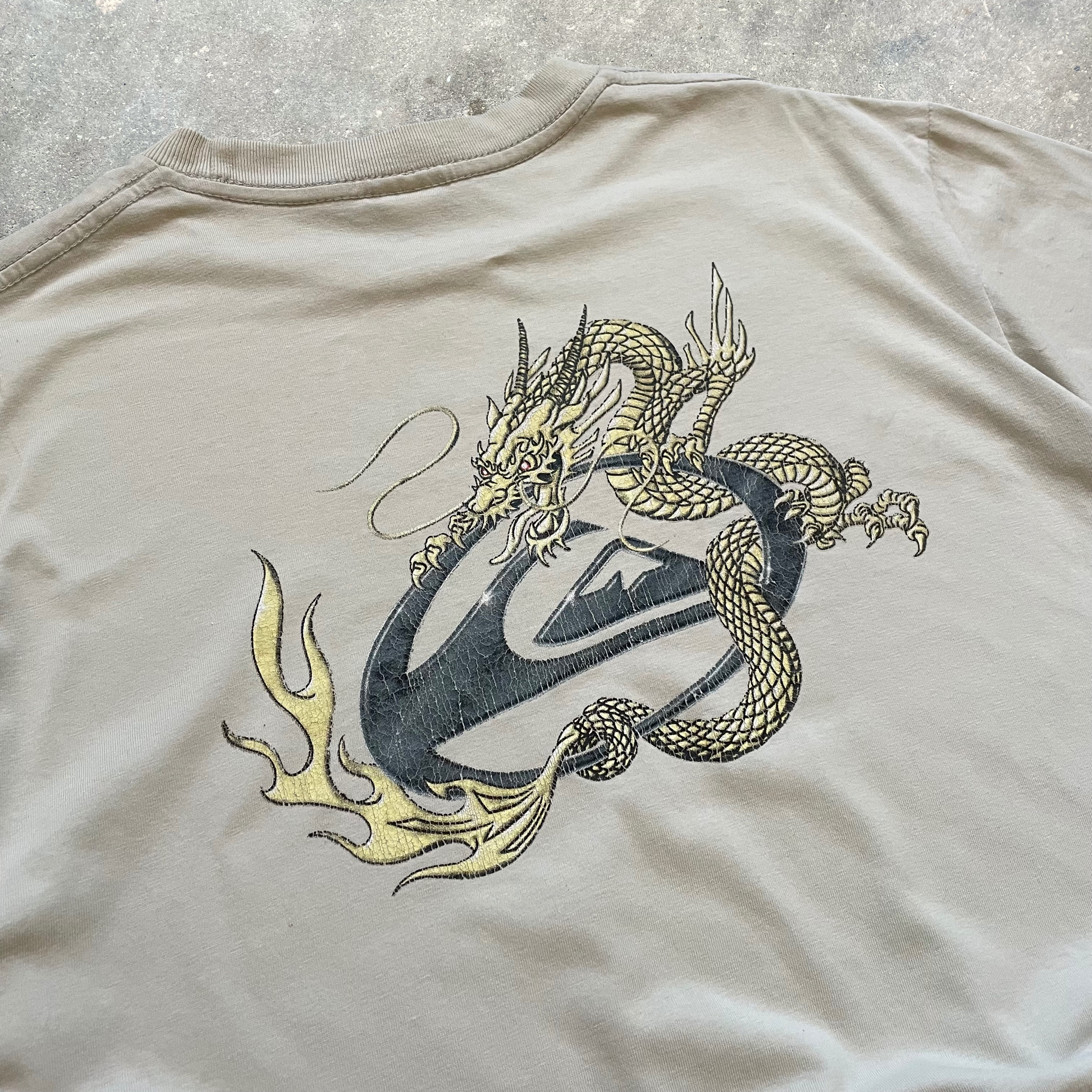 90's Quiksilver Dragon Tee Beige (L)