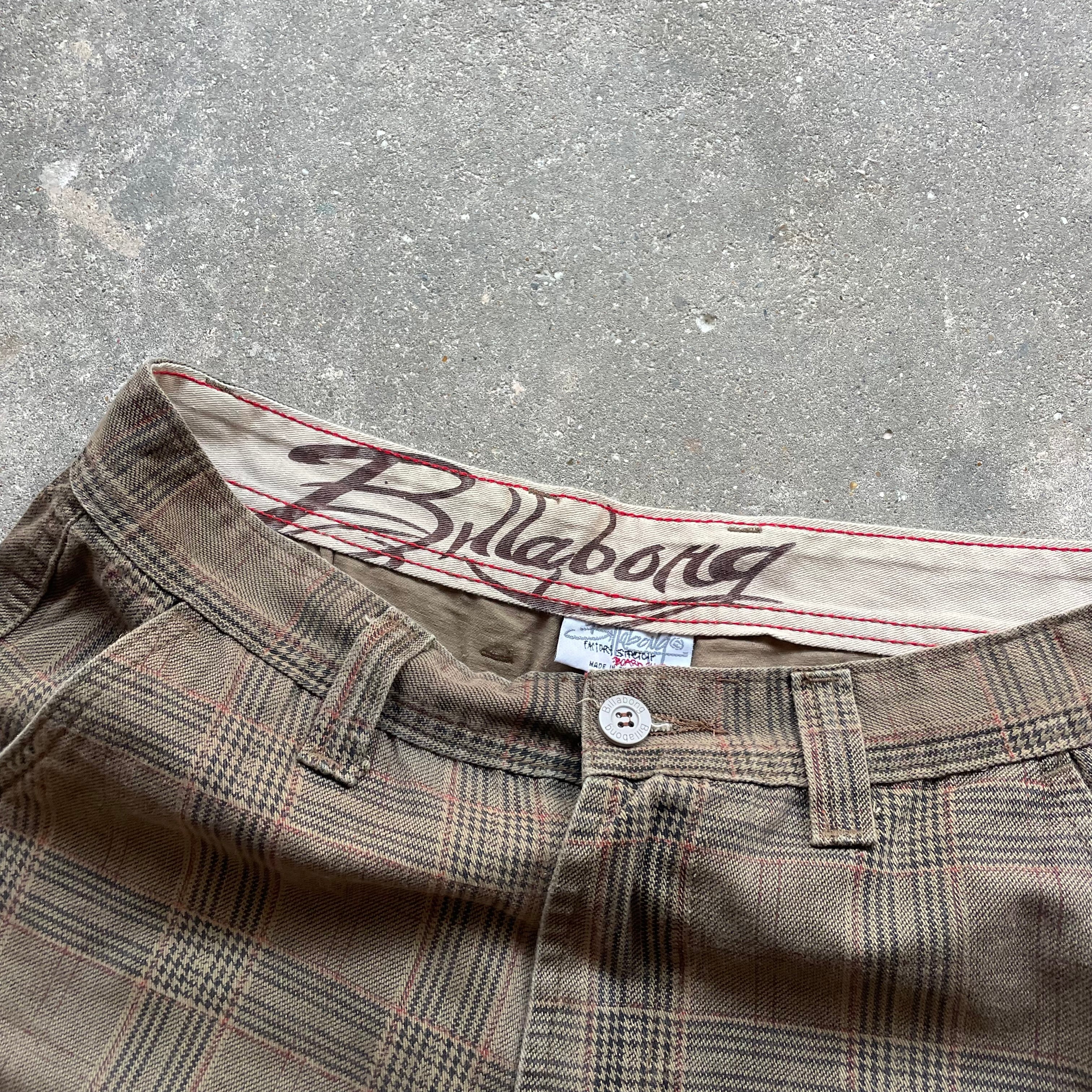 2000's Billabong Chino Shorts (32)