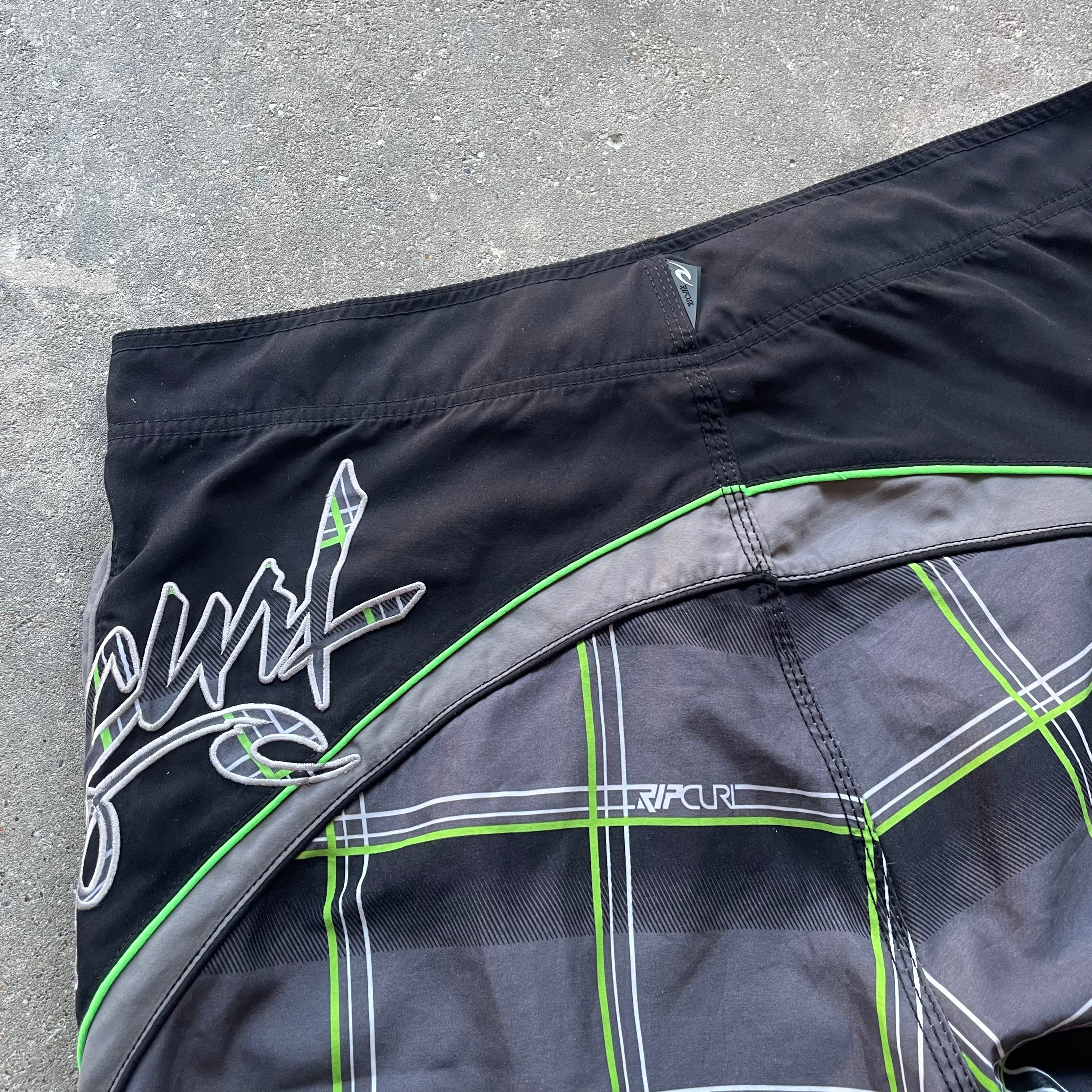 2000's Rip Curl Boardshorts (36)