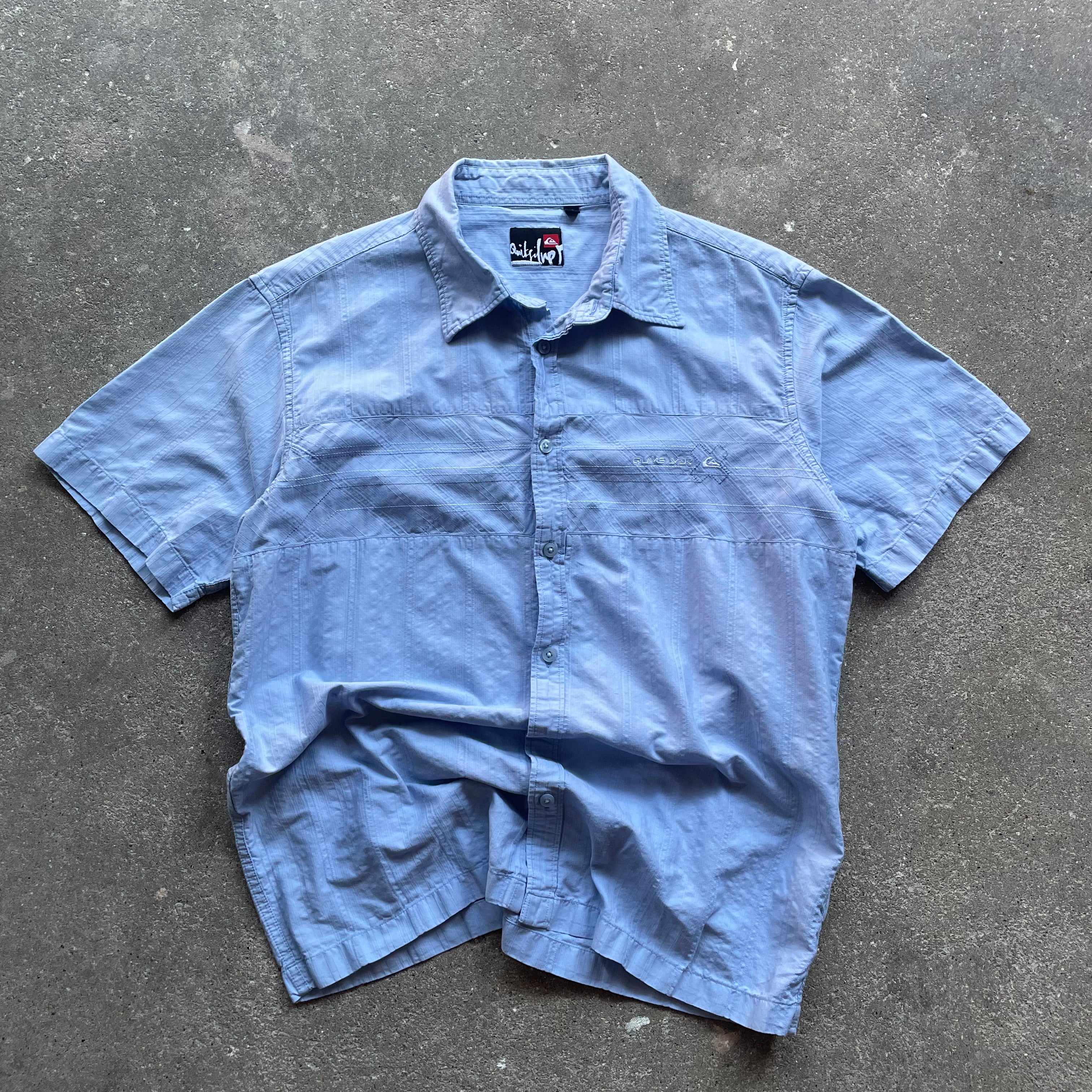 2000's Quiksilver Short Sleeve Shirt (S)