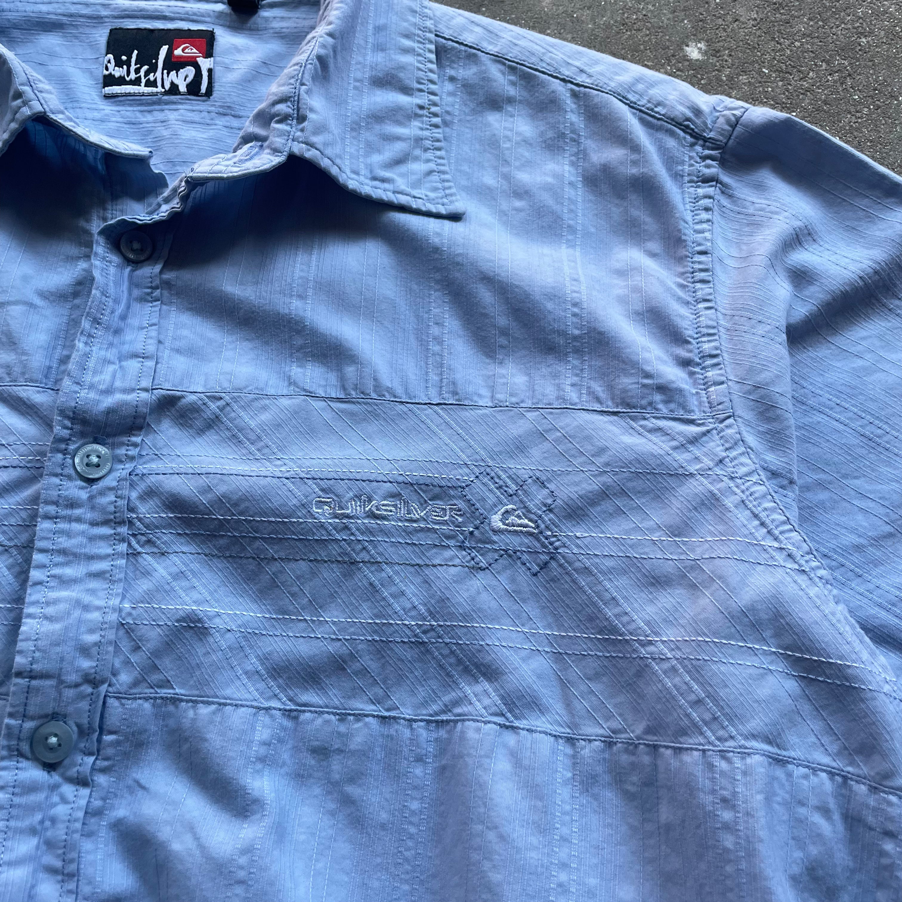 2000's Quiksilver Short Sleeve Shirt (S)