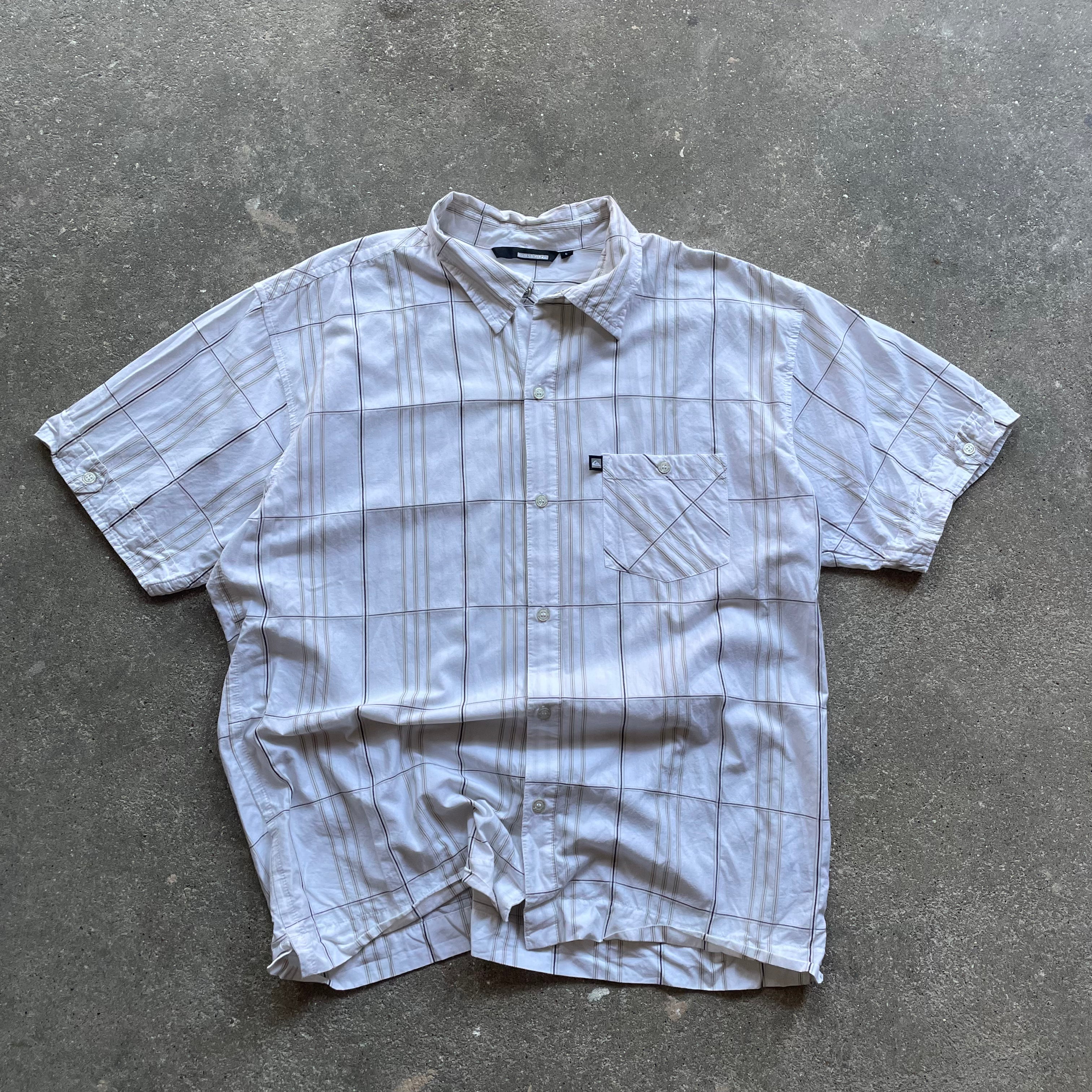 2000's Quiksilver Short Sleeve Shirt (L)