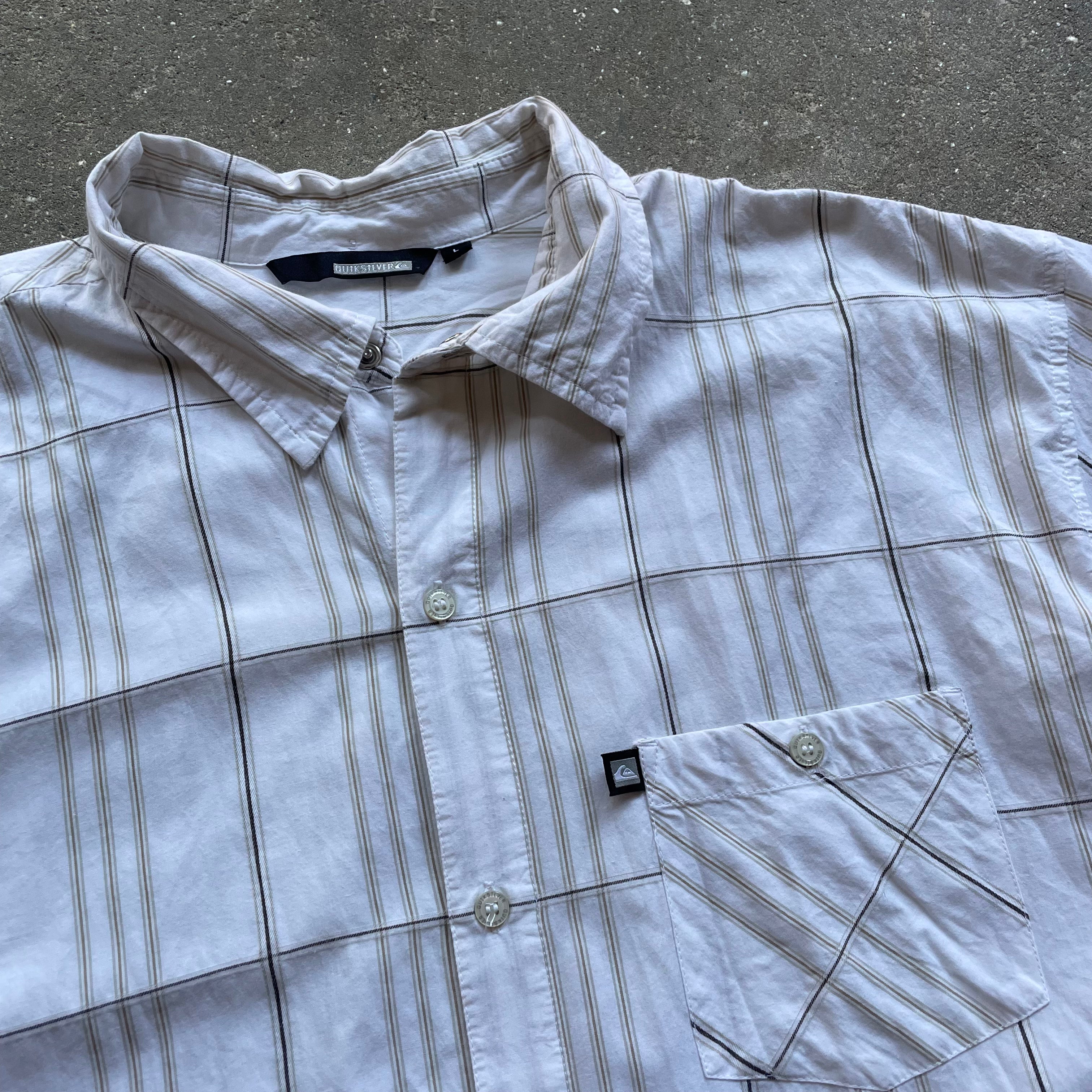2000's Quiksilver Short Sleeve Shirt (L)