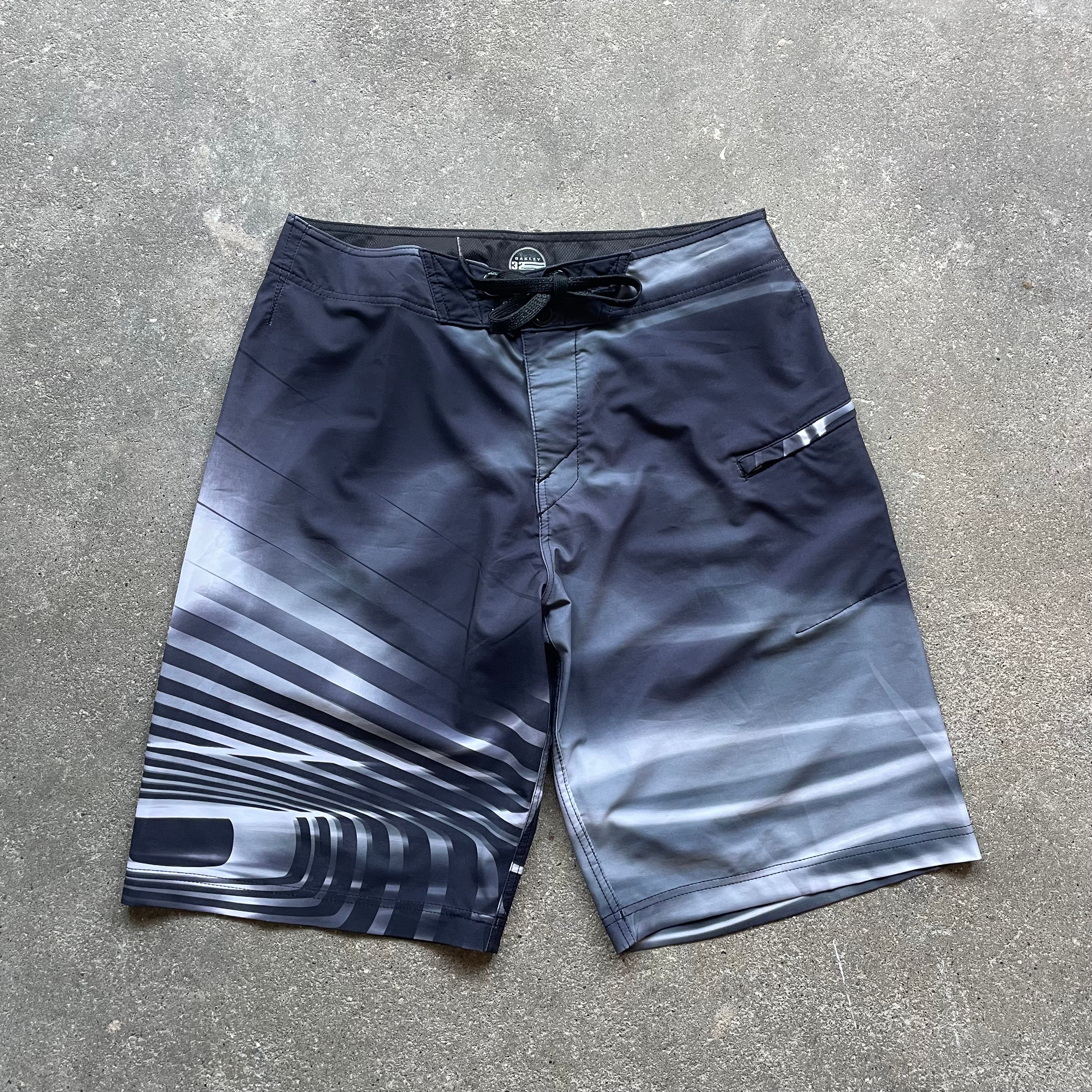 2000's Oakley Boardshorts (M)