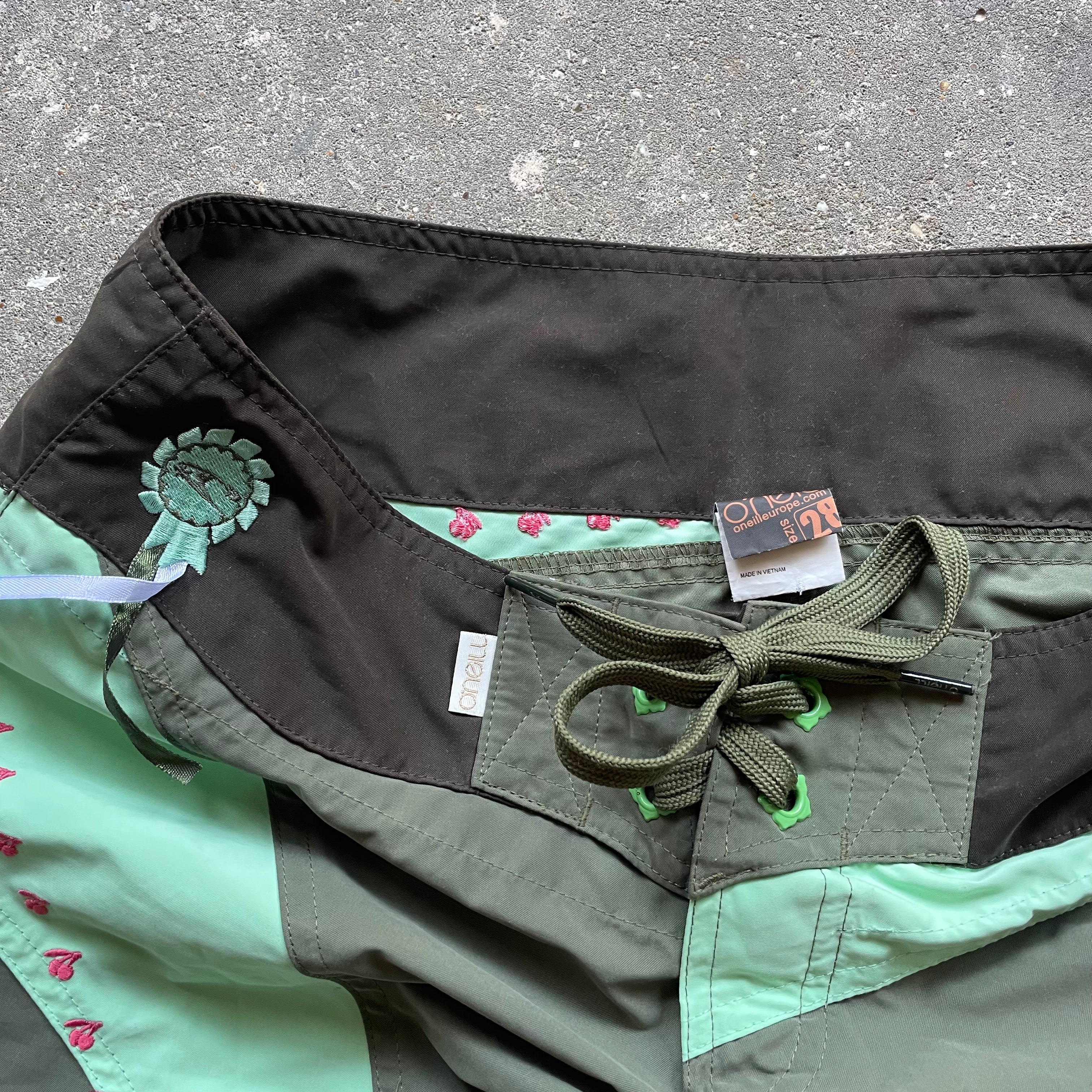 2000's O'Neill Boardshorts (28)
