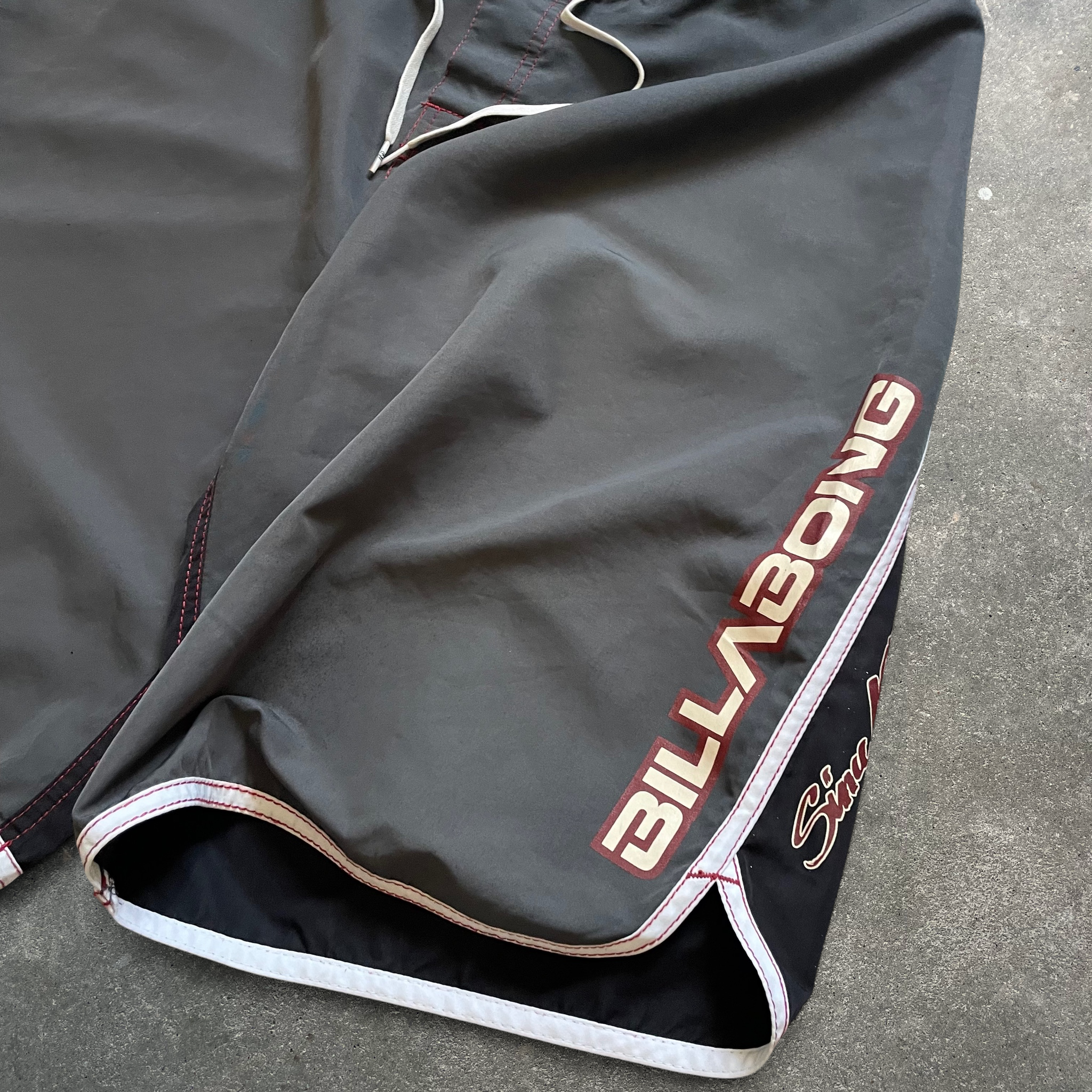 2000's Billabong Boardshorts Grey (34)