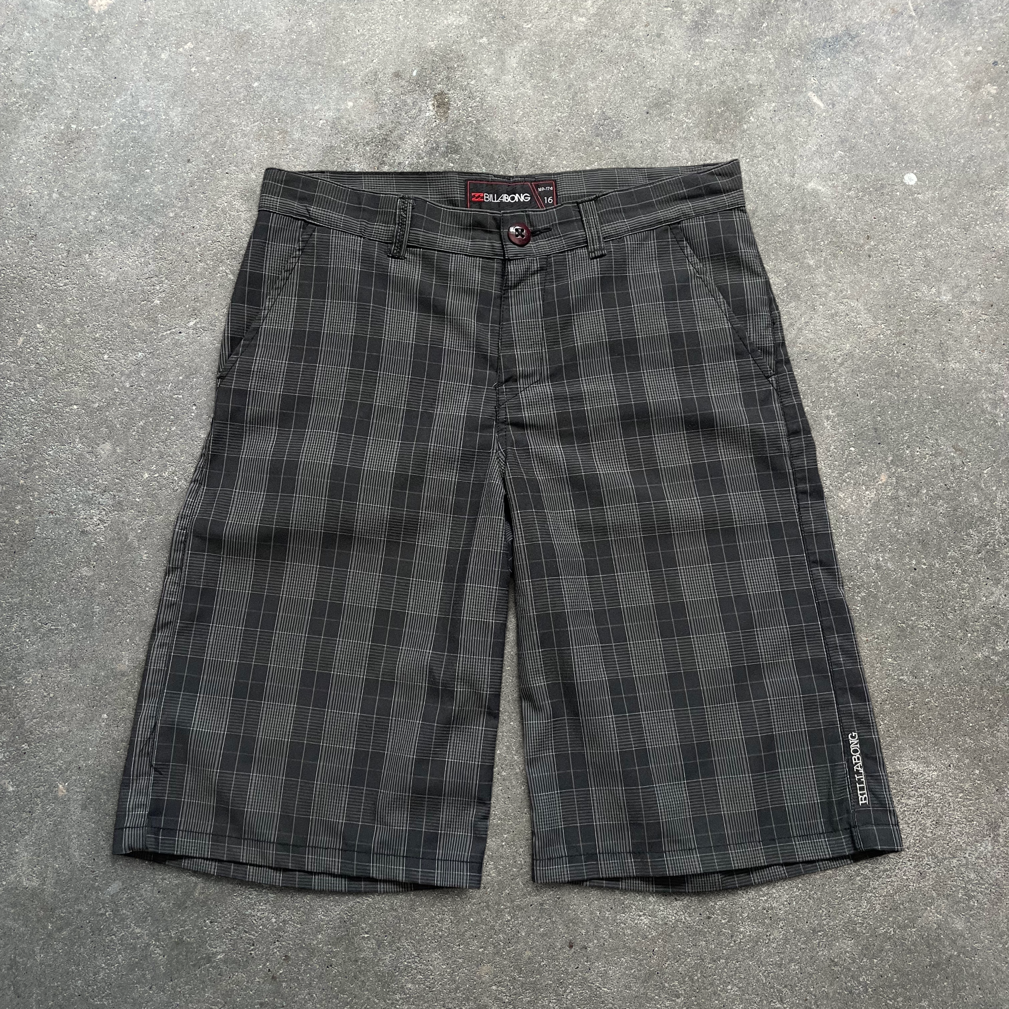 2000's Billabong Chino Shorts Checkered (32)