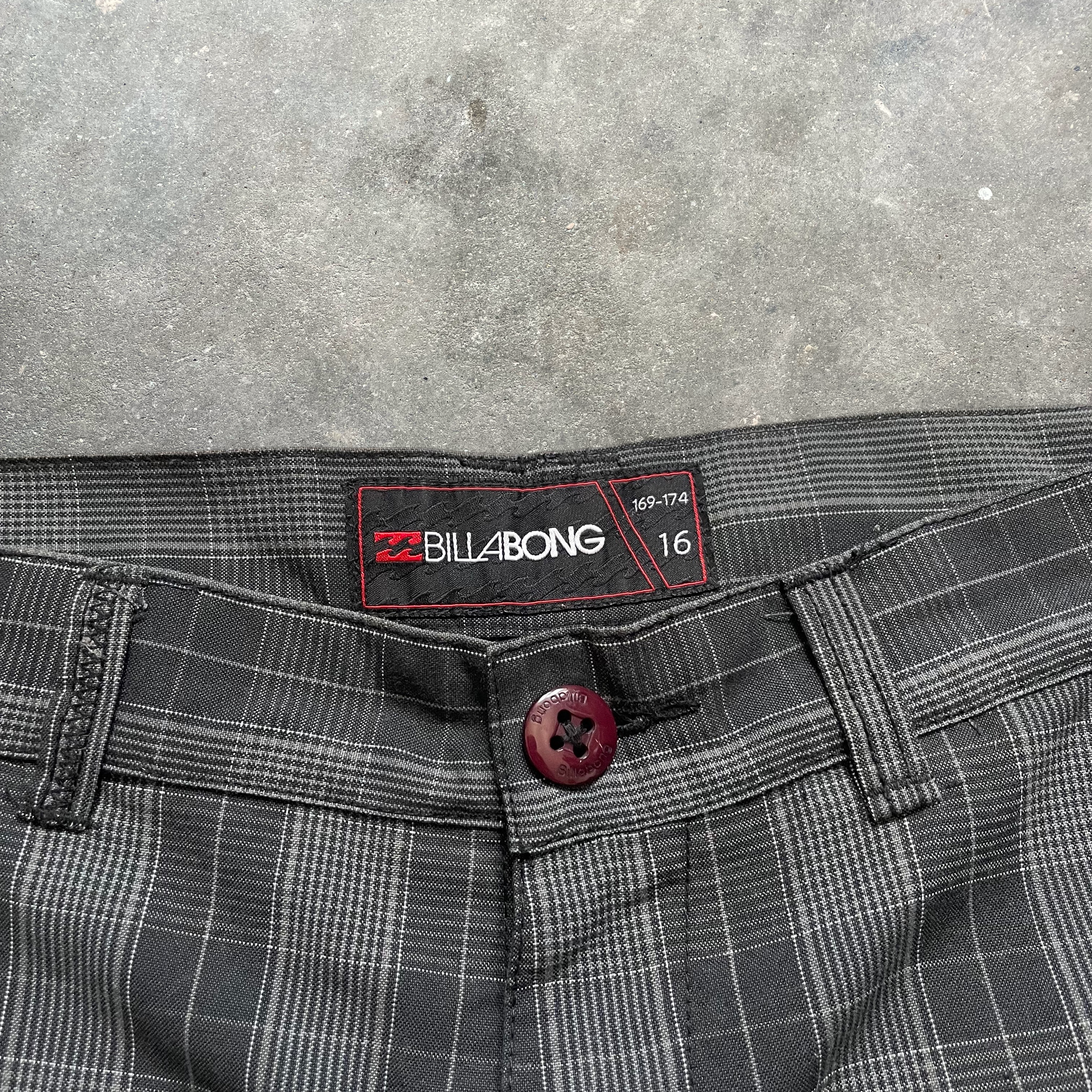 2000's Billabong Chino Shorts Checkered (32)
