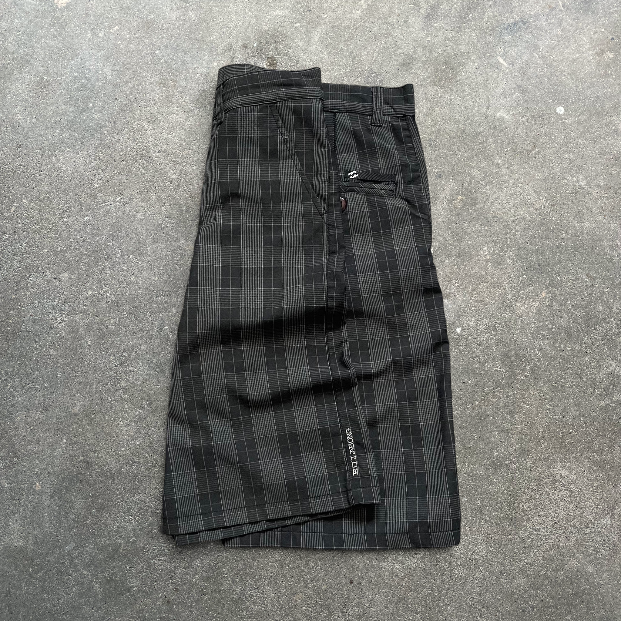 2000's Billabong Chino Shorts Checkered (32)