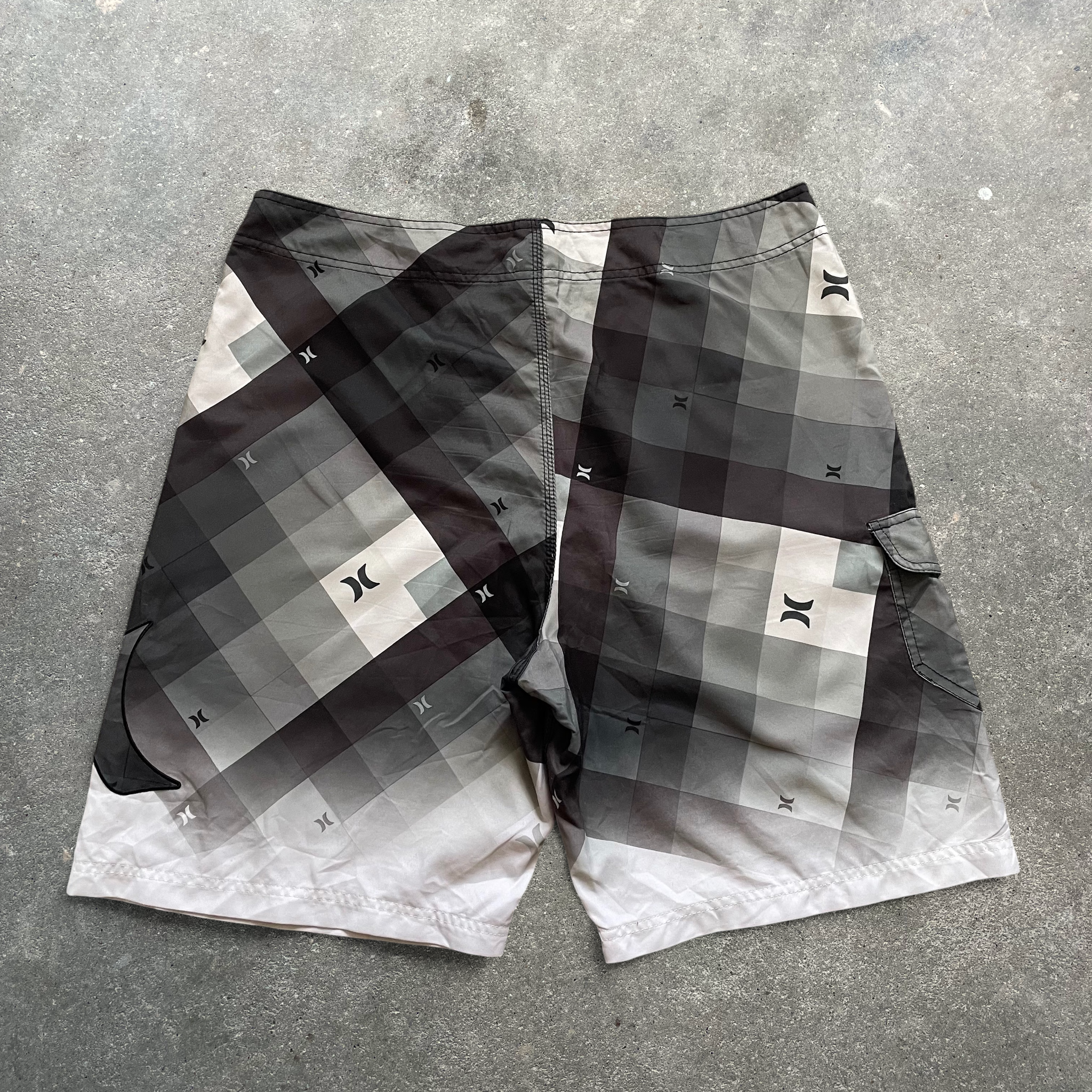 2000's Hurley Boardshorts (38)
