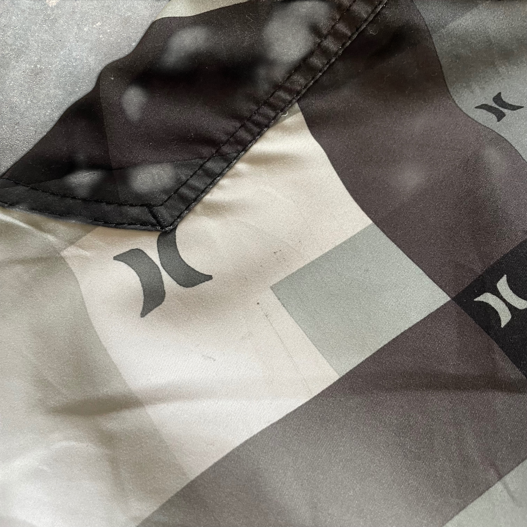 2000's Hurley Boardshorts (38)