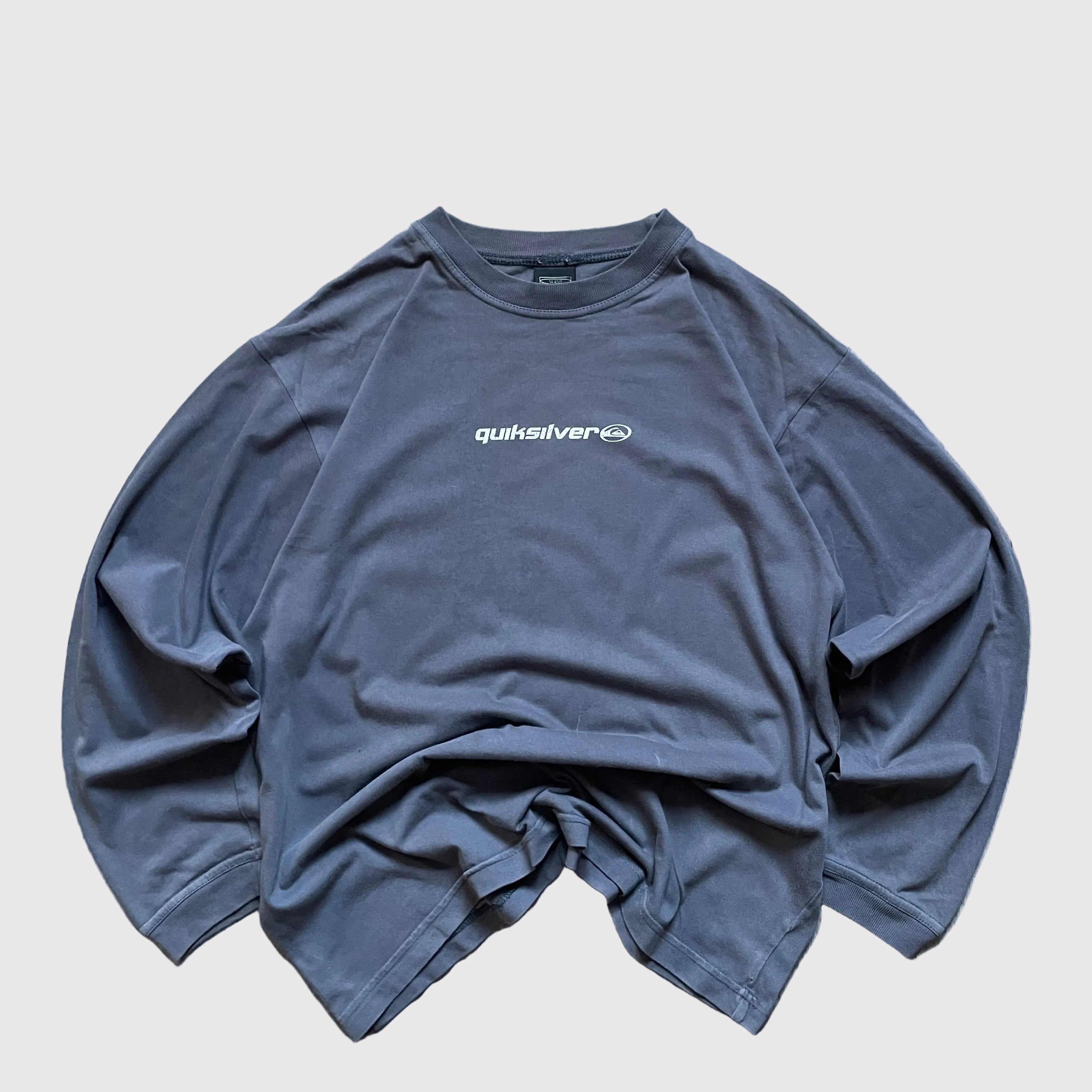 Vintage Quiksilver long sleeve top, graphic t-shirt, graphic surfwear