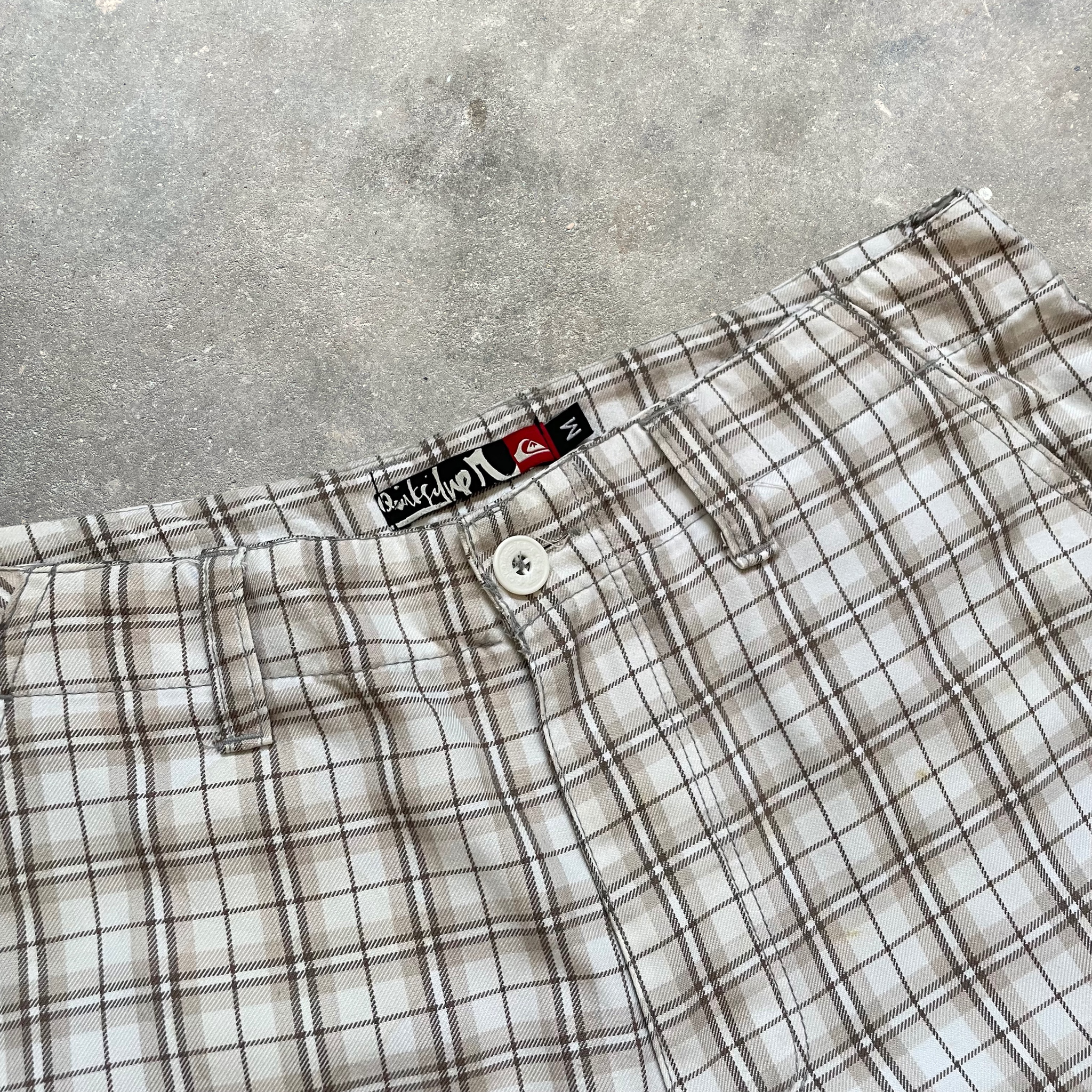 2000's Quiksilver Chino Shorts (32)