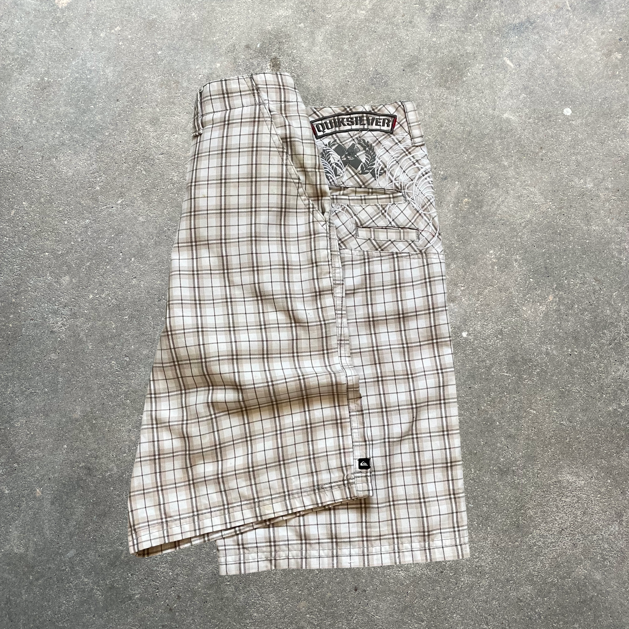 2000's Quiksilver Chino Shorts (32)