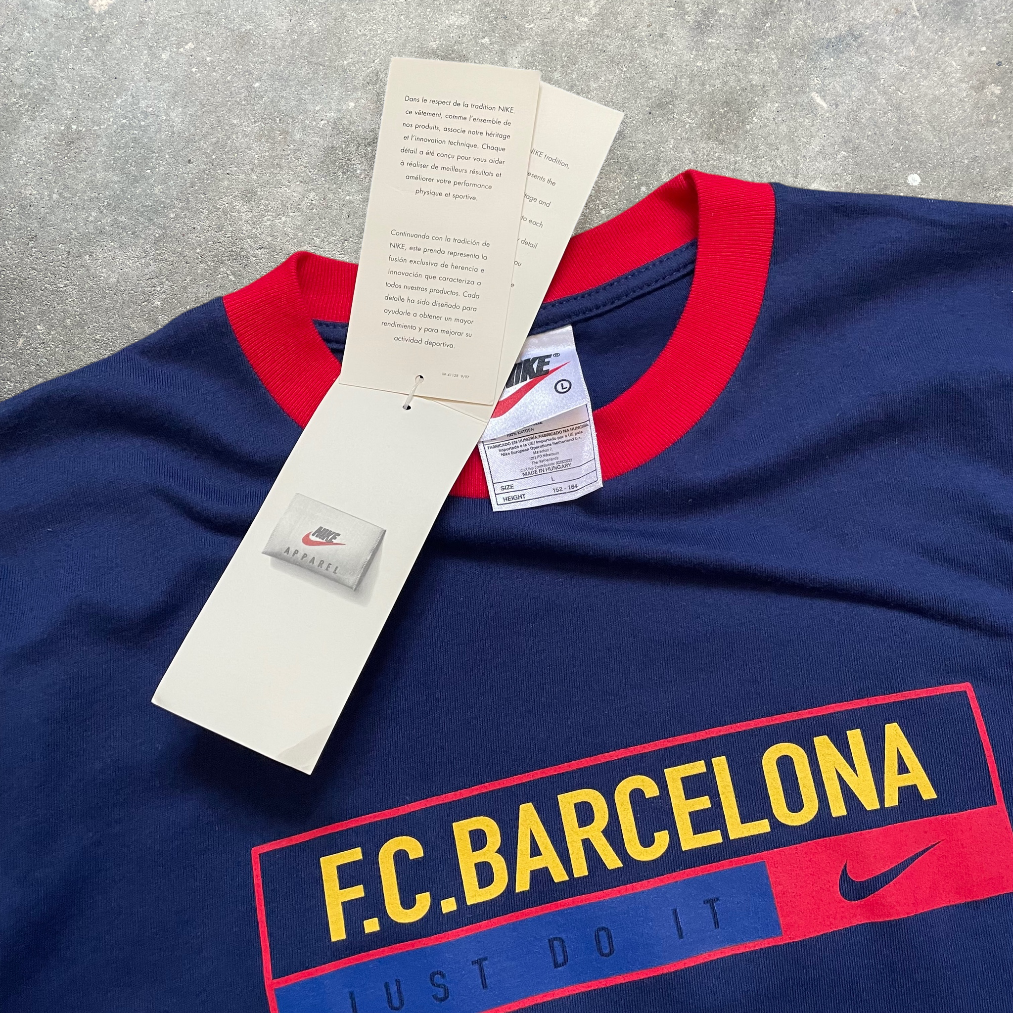 90's Nike Barcelona Football T-shirt (S)