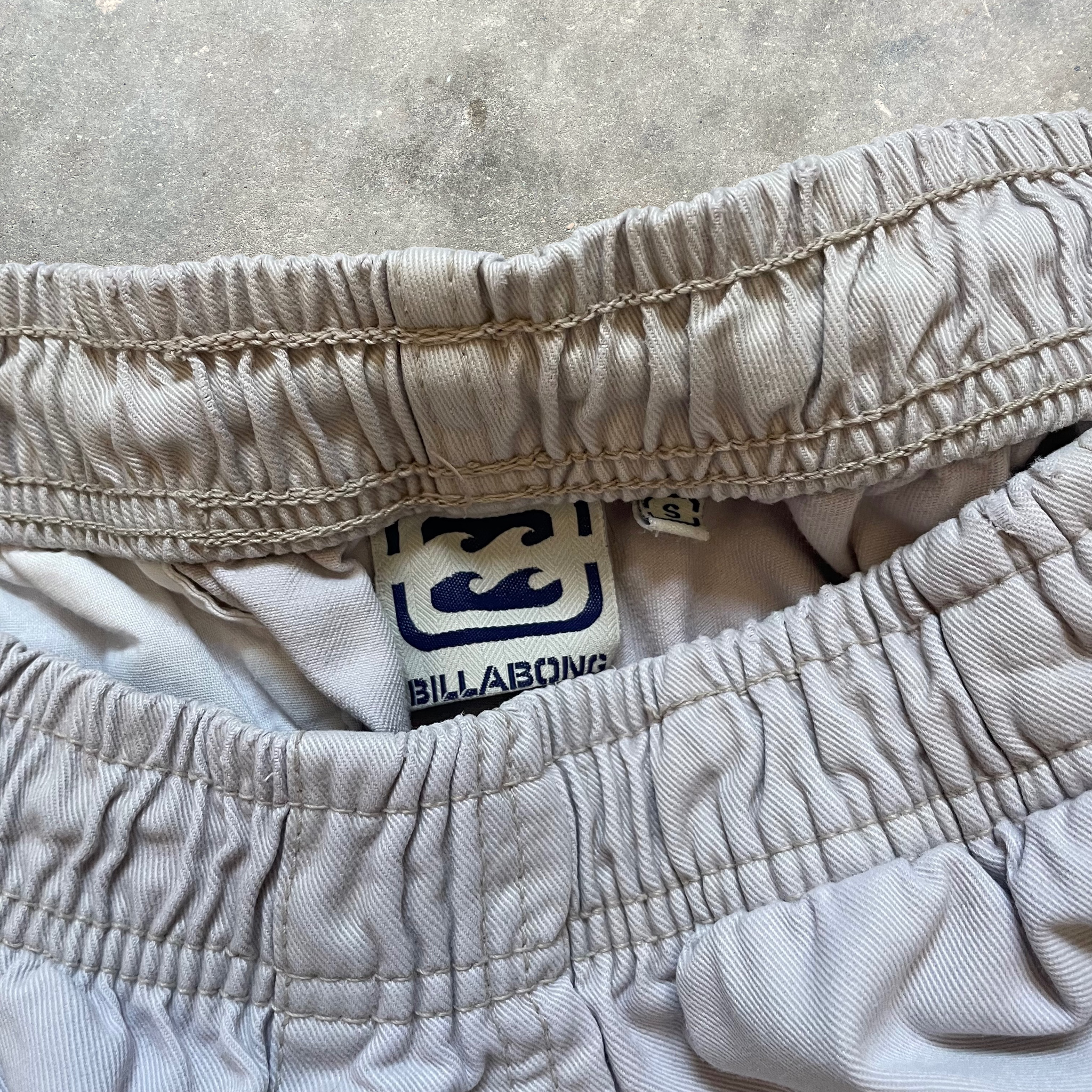90's Billabong Baggy Cargo Shorts (31)