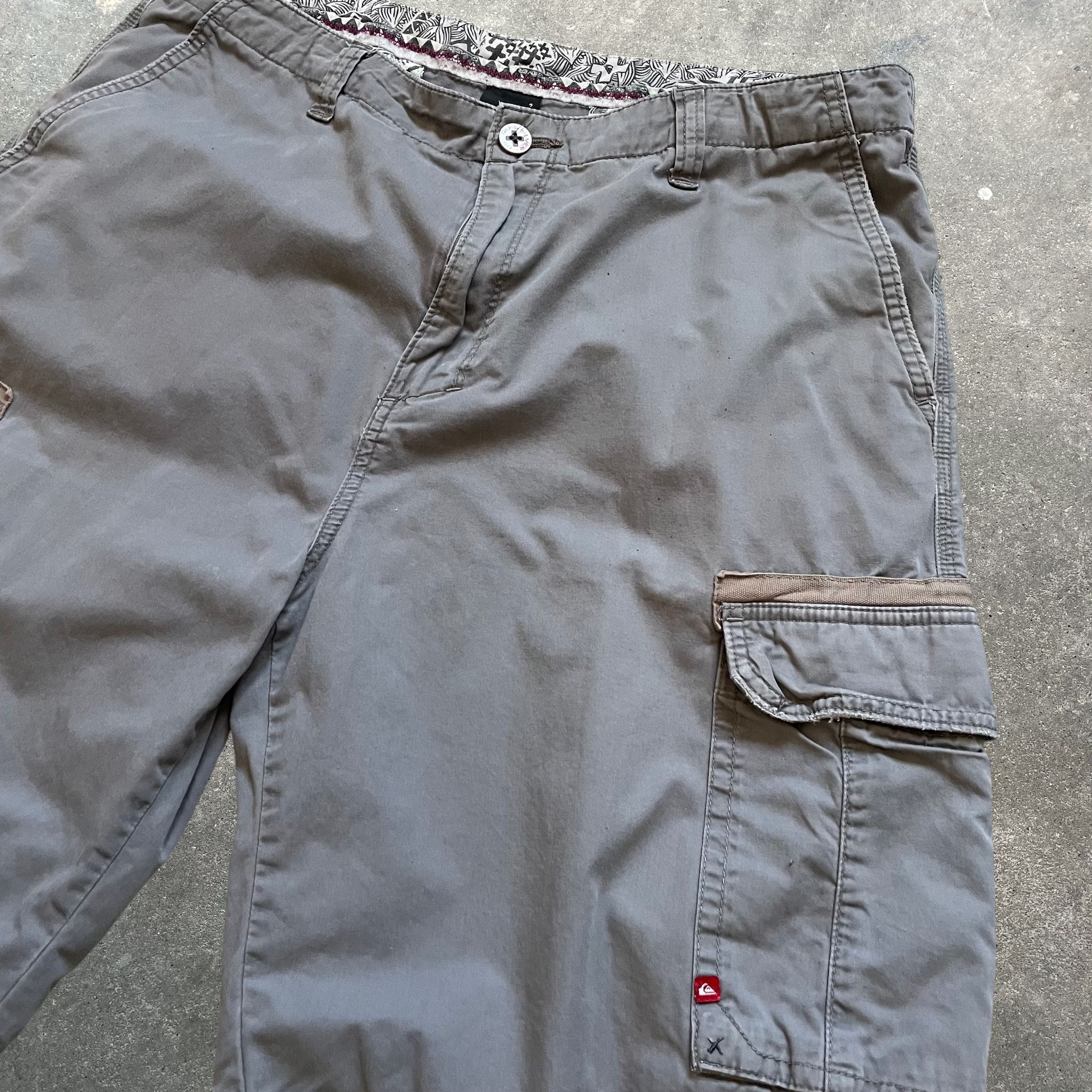 90's Quiksilver Cargo Shorts (36)