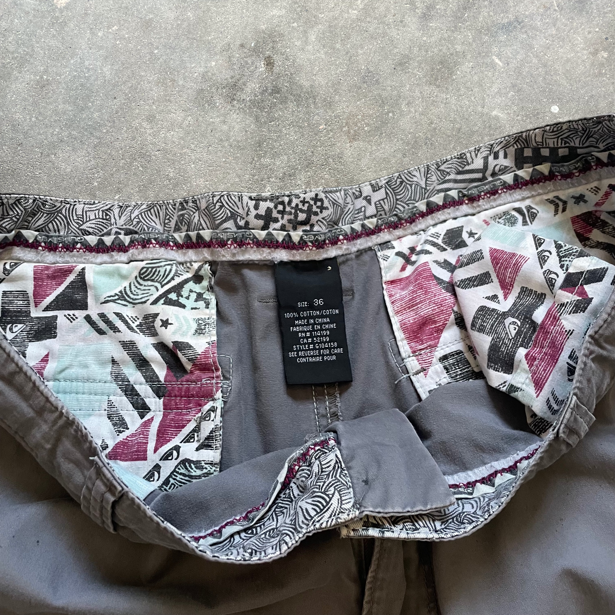 90's Quiksilver Cargo Shorts (36)